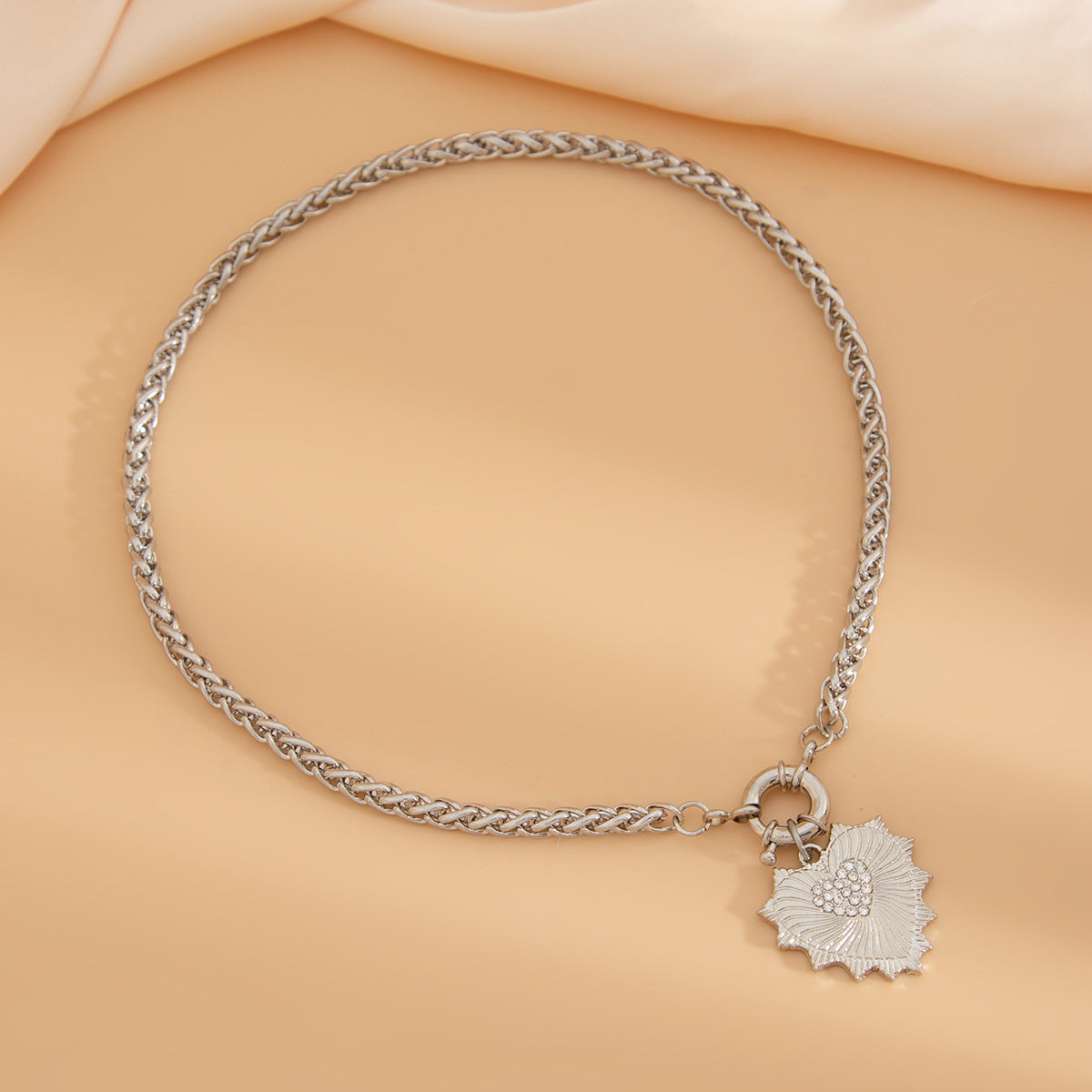 💎 Necklace Set + Rhinestone Heart Pendant + Luxury Toggle Chain