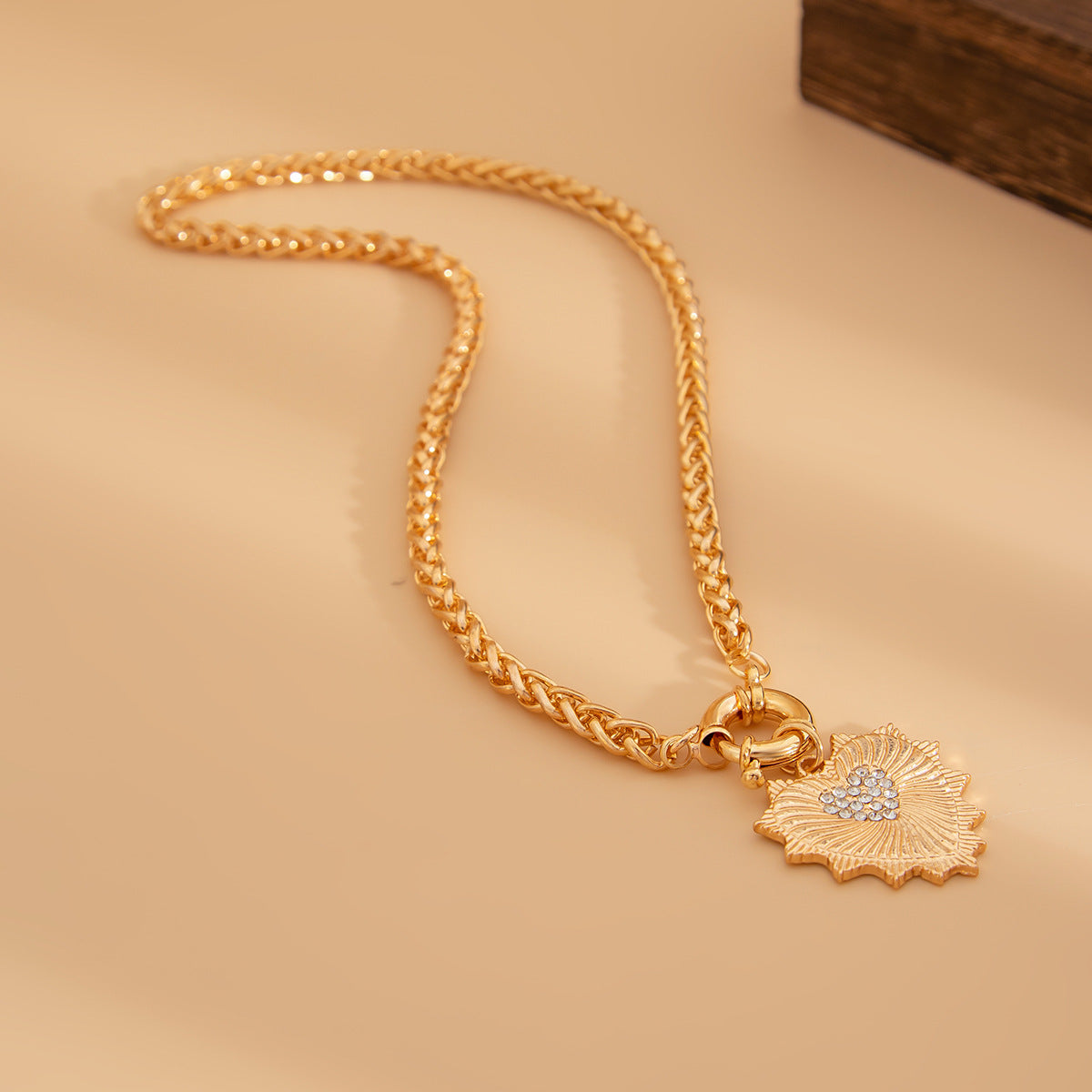 💎 Necklace Set + Rhinestone Heart Pendant + Luxury Toggle Chain