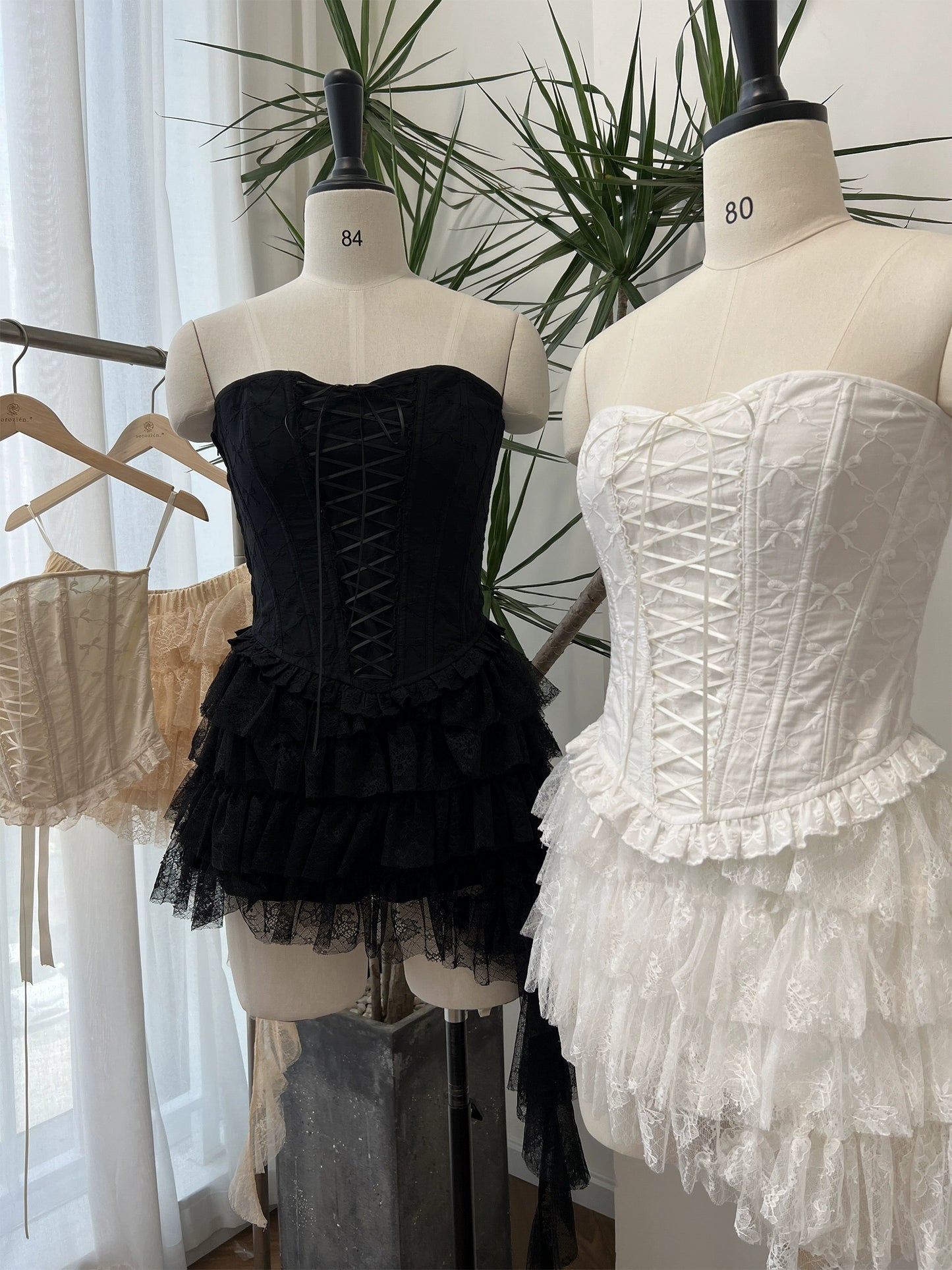 🌺 Spicy|Lace Boned Corset Top & Irregular Ruffle Skirt Set
