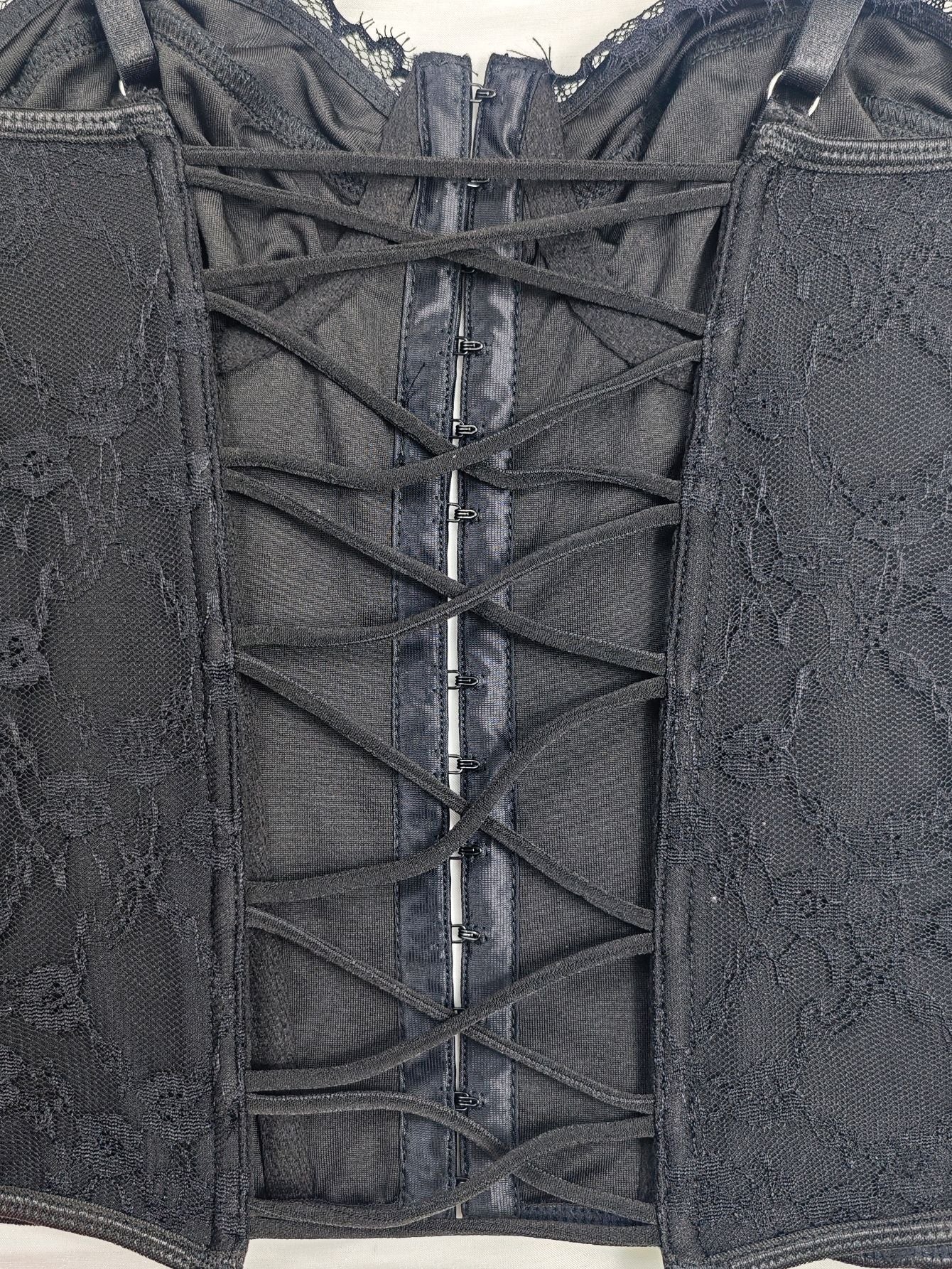 🕊️ Spicy | Lace Buckle-Front Backless Bustier