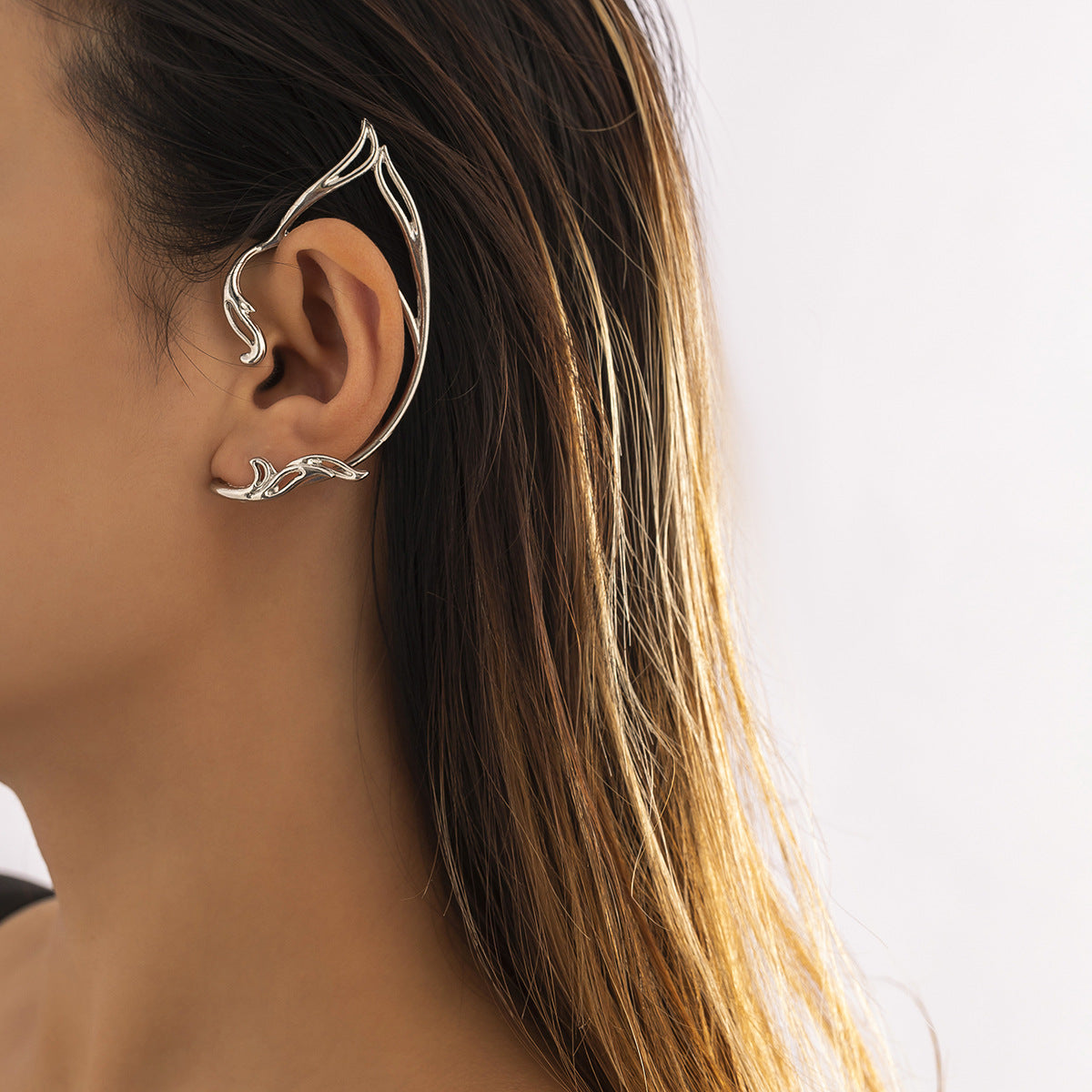 🐱 Earrings + Hollow Cat Ear Elf Ear Clip – No Piercing