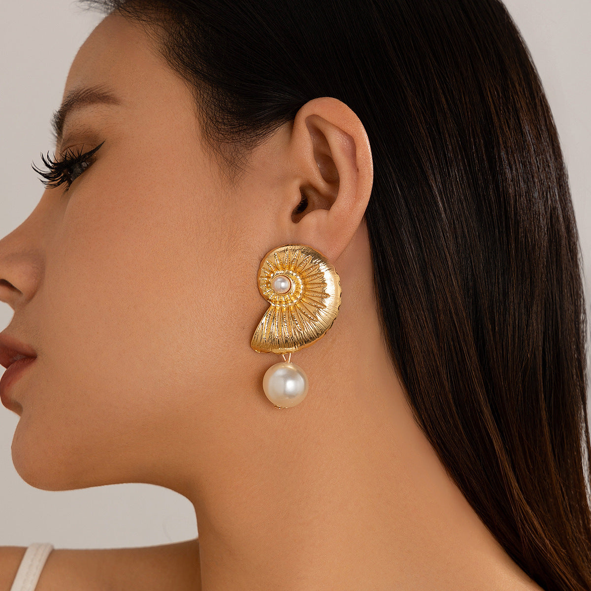 🐚 Earrings + Seashell Pearl Stud Earrings – Beach Vibe