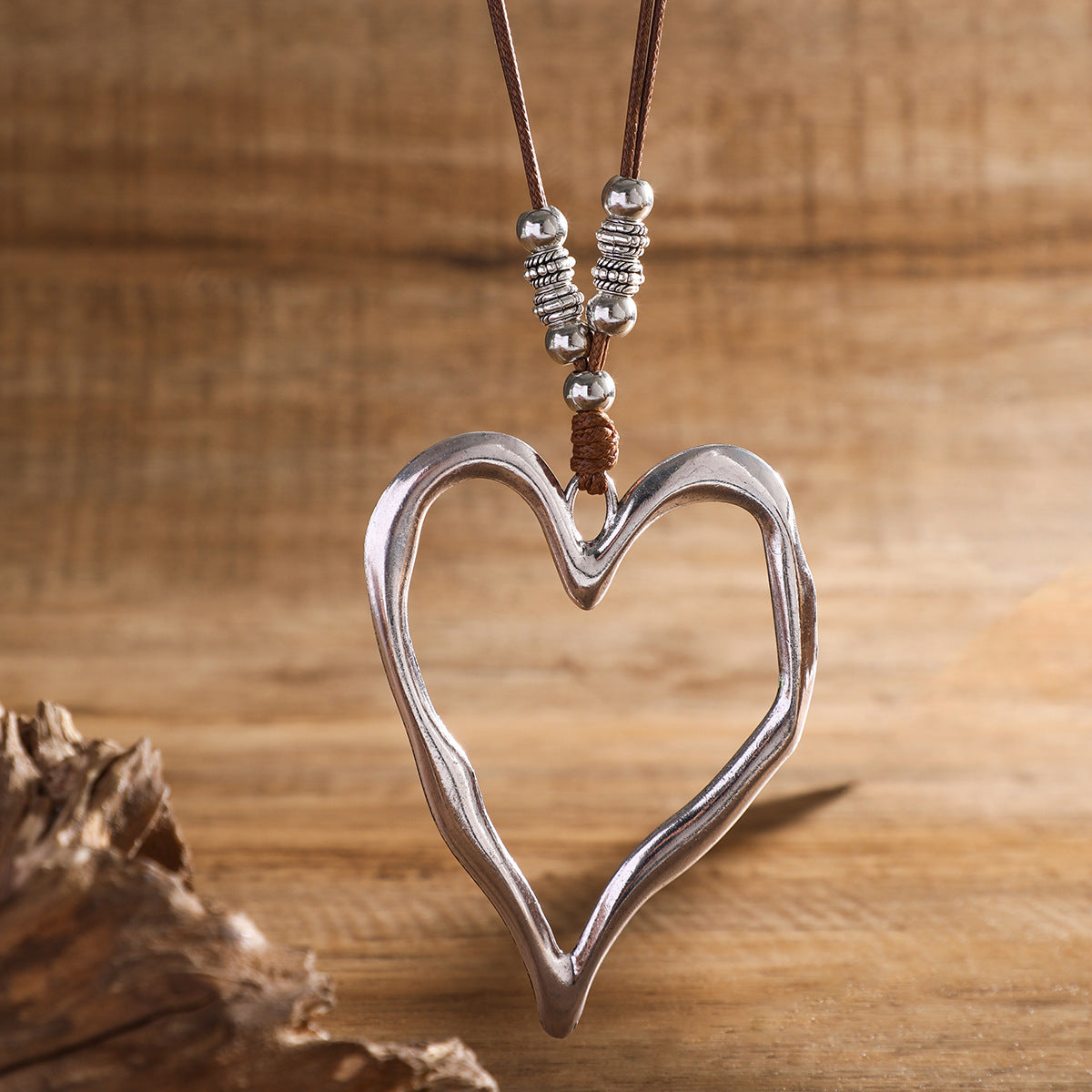 💘 Choker + Velvet Ribbon Oversized Heart Choker – Sweet & Bold Fusion