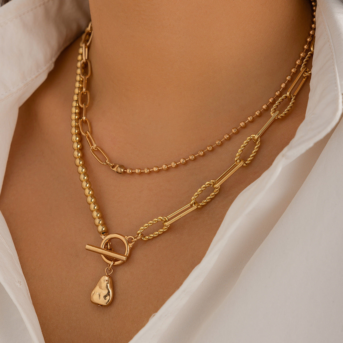 🌕 Necklace + Baroque Pearl & Round Bead Chain – Creative Statement Layer