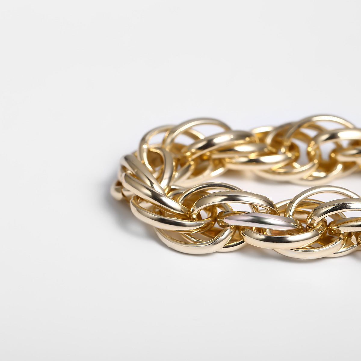 📿 Necklace + Braided Twist Chunky Geometric Chain Necklace