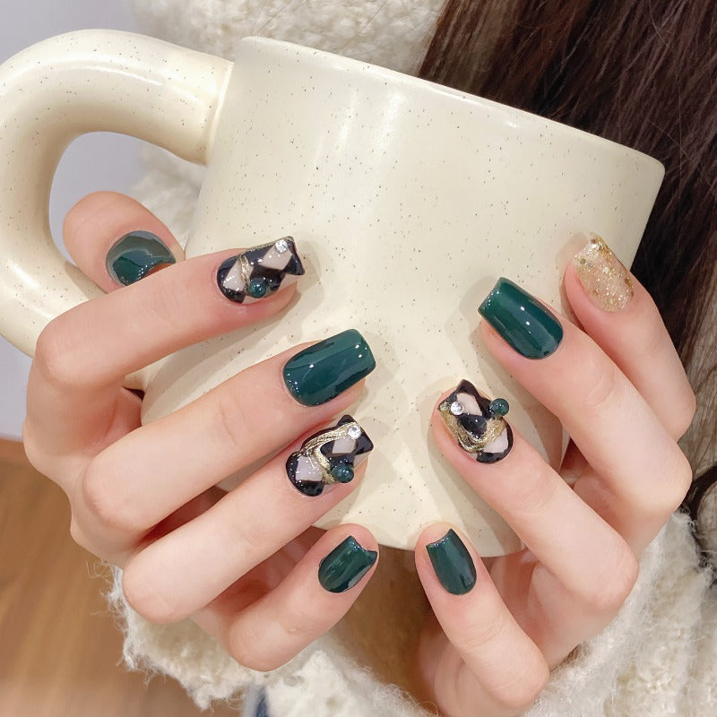 Emerald Quilted Nails