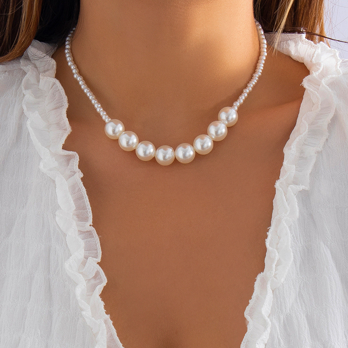 🌕 Necklace + Baroque Pearl & Round Bead Chain – Creative Statement Layer