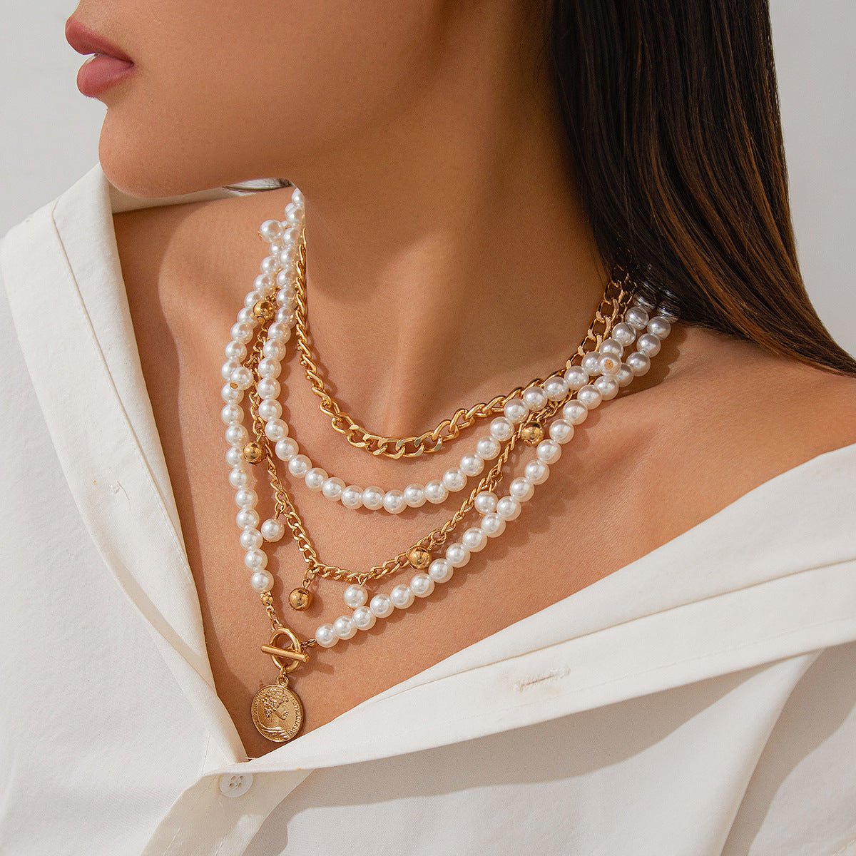 ⚪ Necklace + Elegant Pearl Beaded Necklace – Aluminum Chain Multi-Layer Look