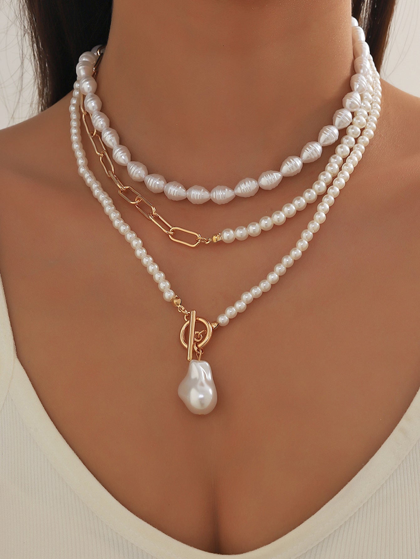 🧵 Necklace + Layered Baroque Pearl Beaded Pendant – French Romantic Style