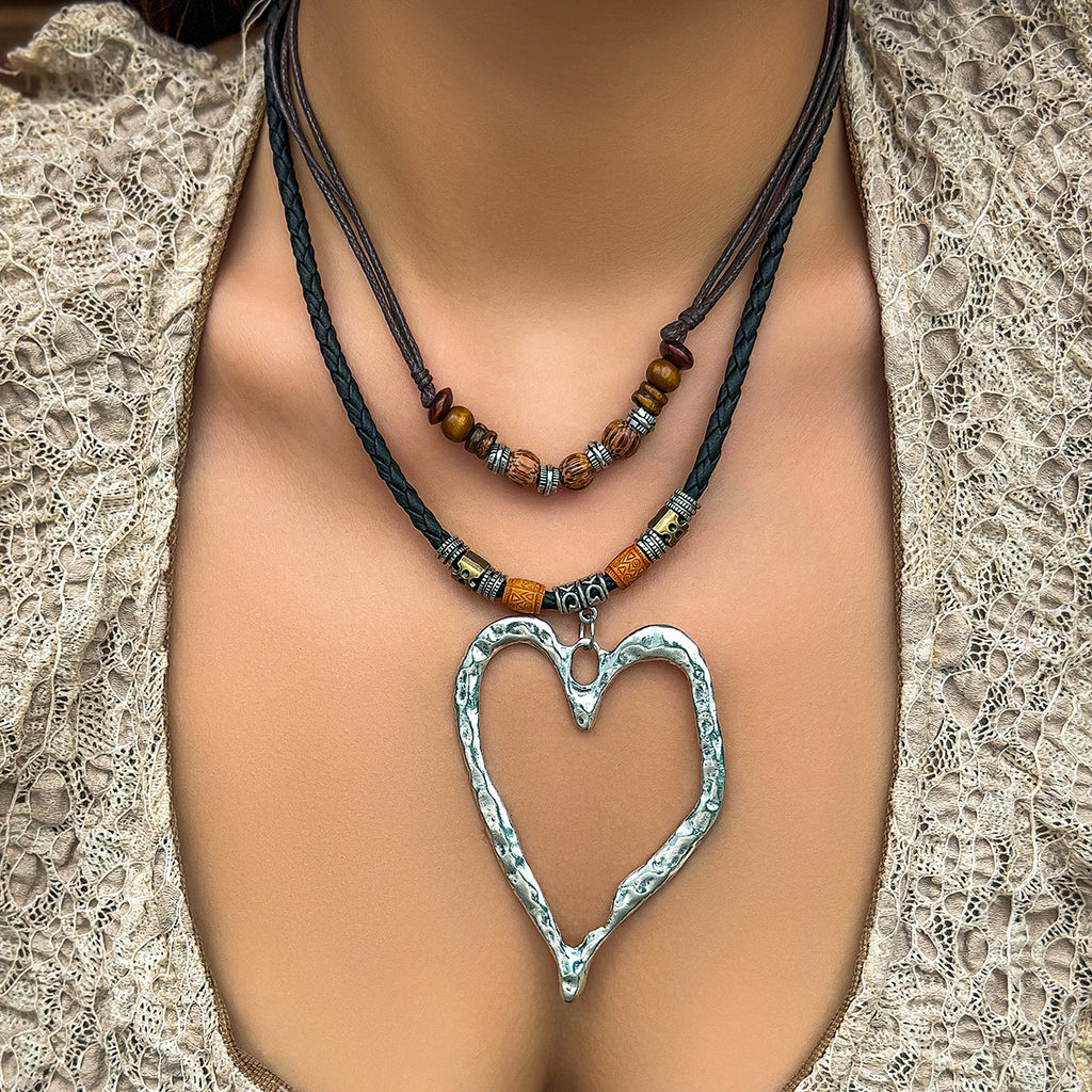 💘 Choker + Velvet Ribbon Oversized Heart Choker – Sweet & Bold Fusion