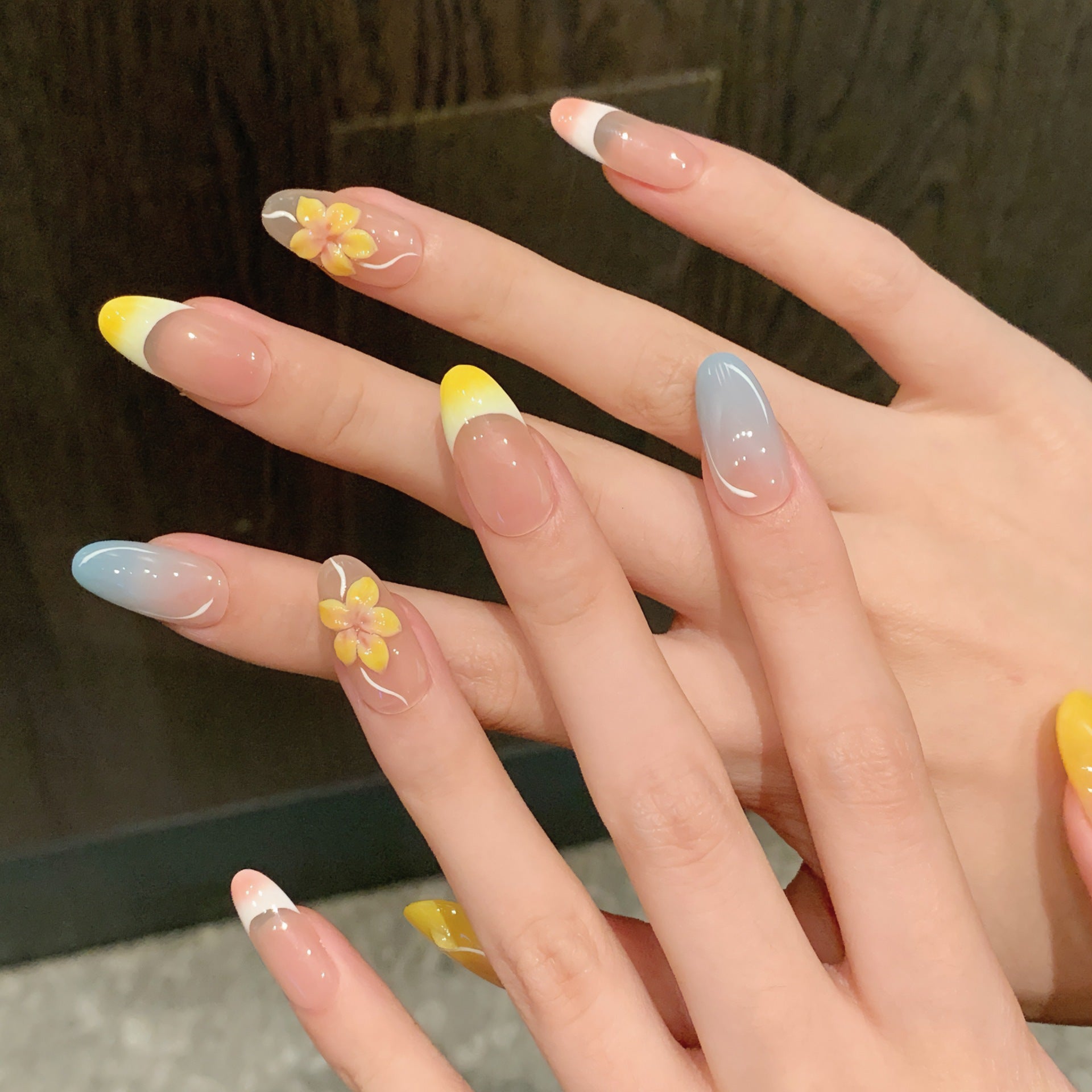 Summer Macaron Floral Pop