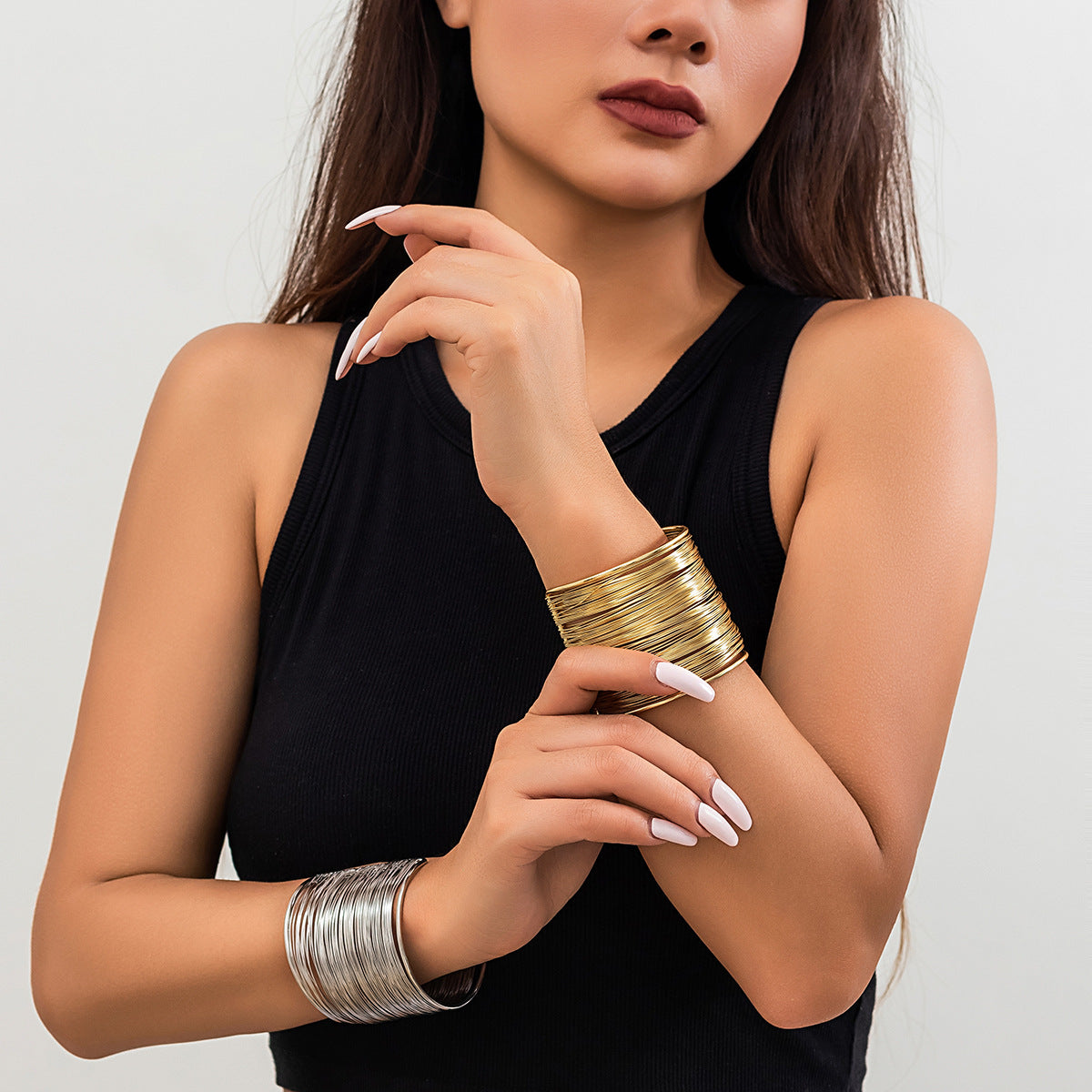 🖤 Bracelet + Brushed Metal Open Cuff – Minimalist Cool Style