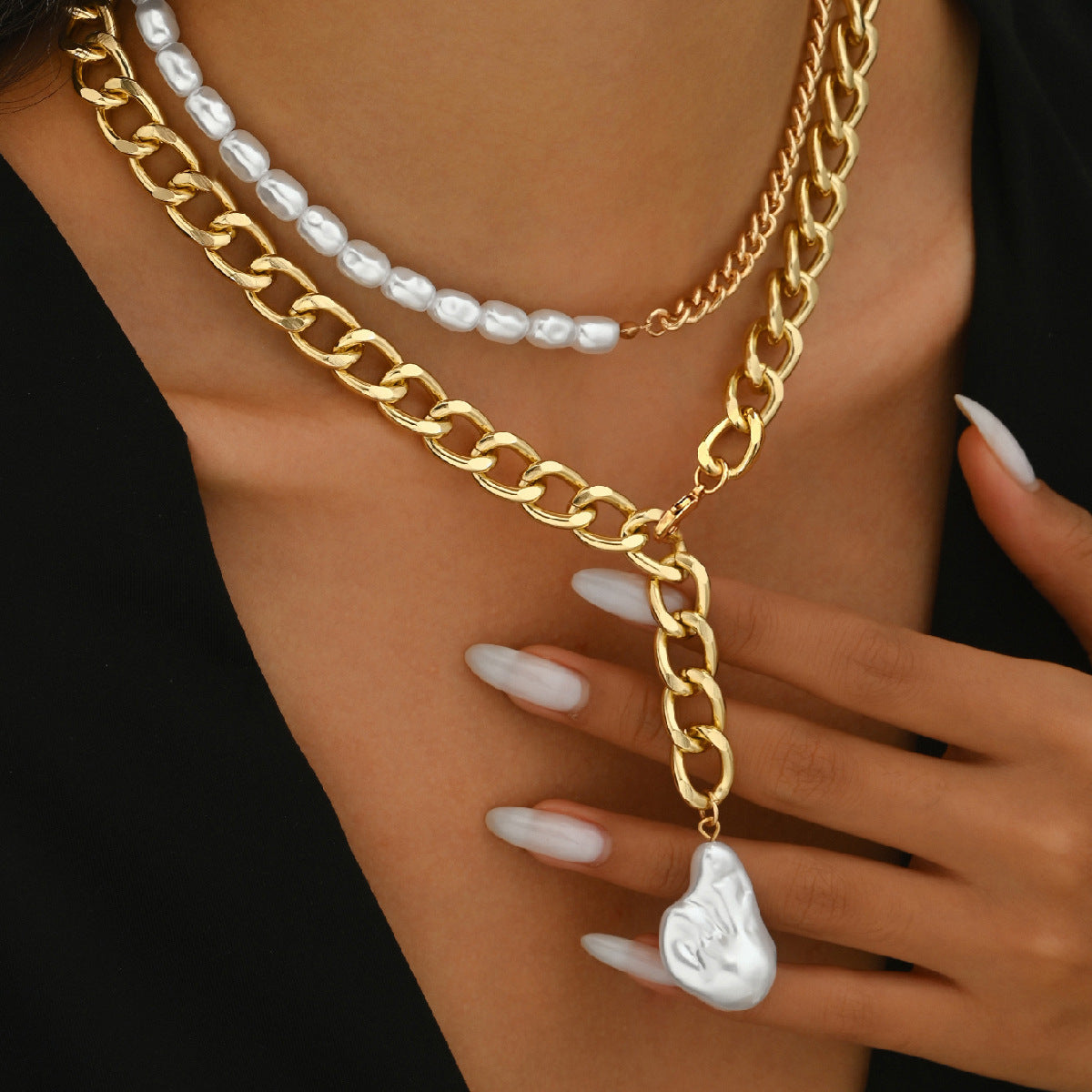 🧵 Necklace + Layered Baroque Pearl Beaded Pendant – French Romantic Style