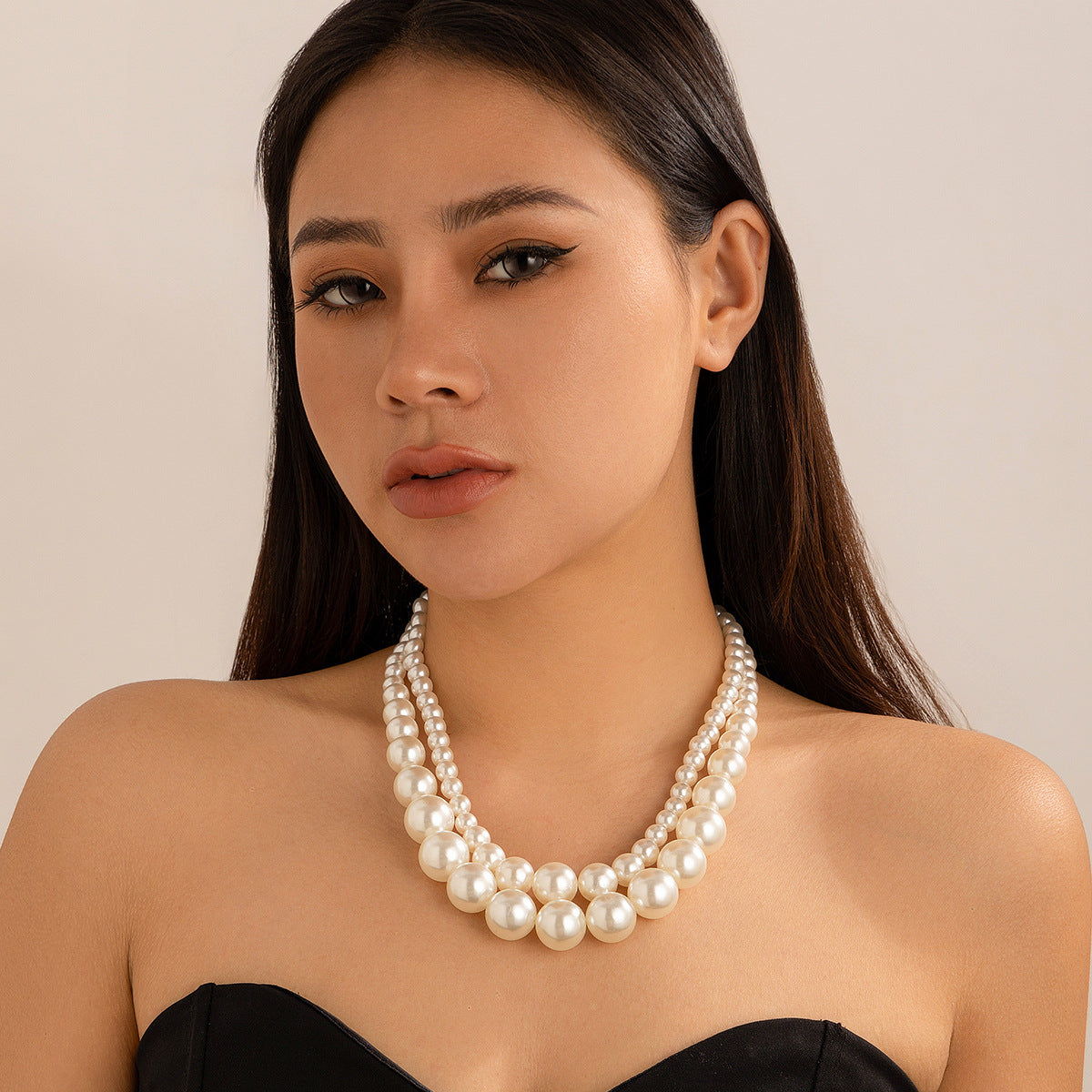 ⚪ Choker + Oversized Pearl Statement Necklace – Multi-Layer Design