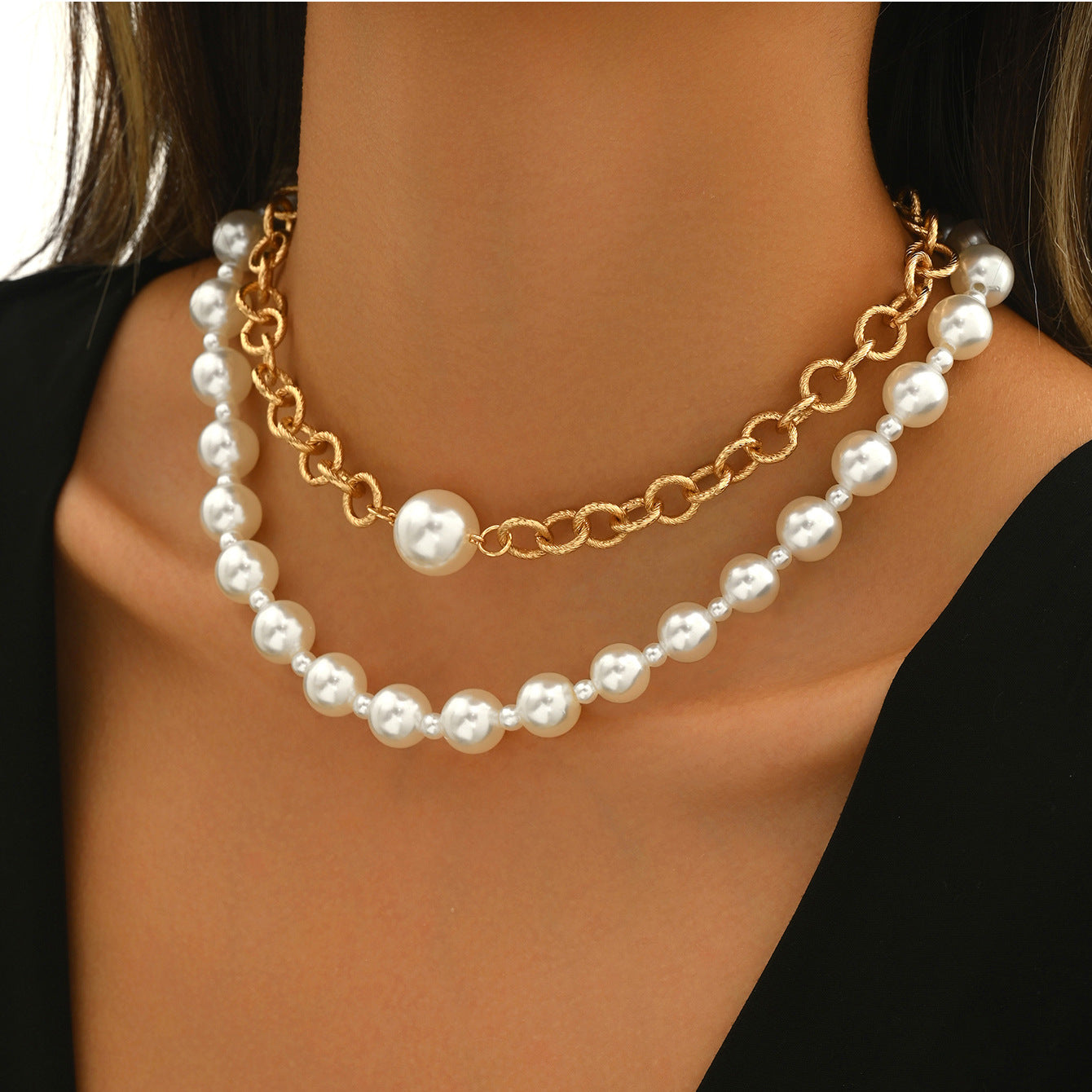 🧵 Necklace + Layered Baroque Pearl Beaded Pendant – French Romantic Style