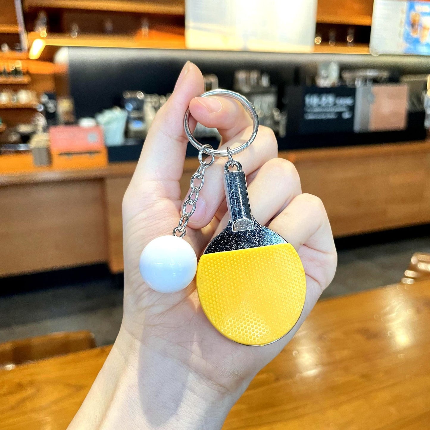 🏓 Mini Table Tennis Racket Keychain — Sporty Charm for Bags & Gifts