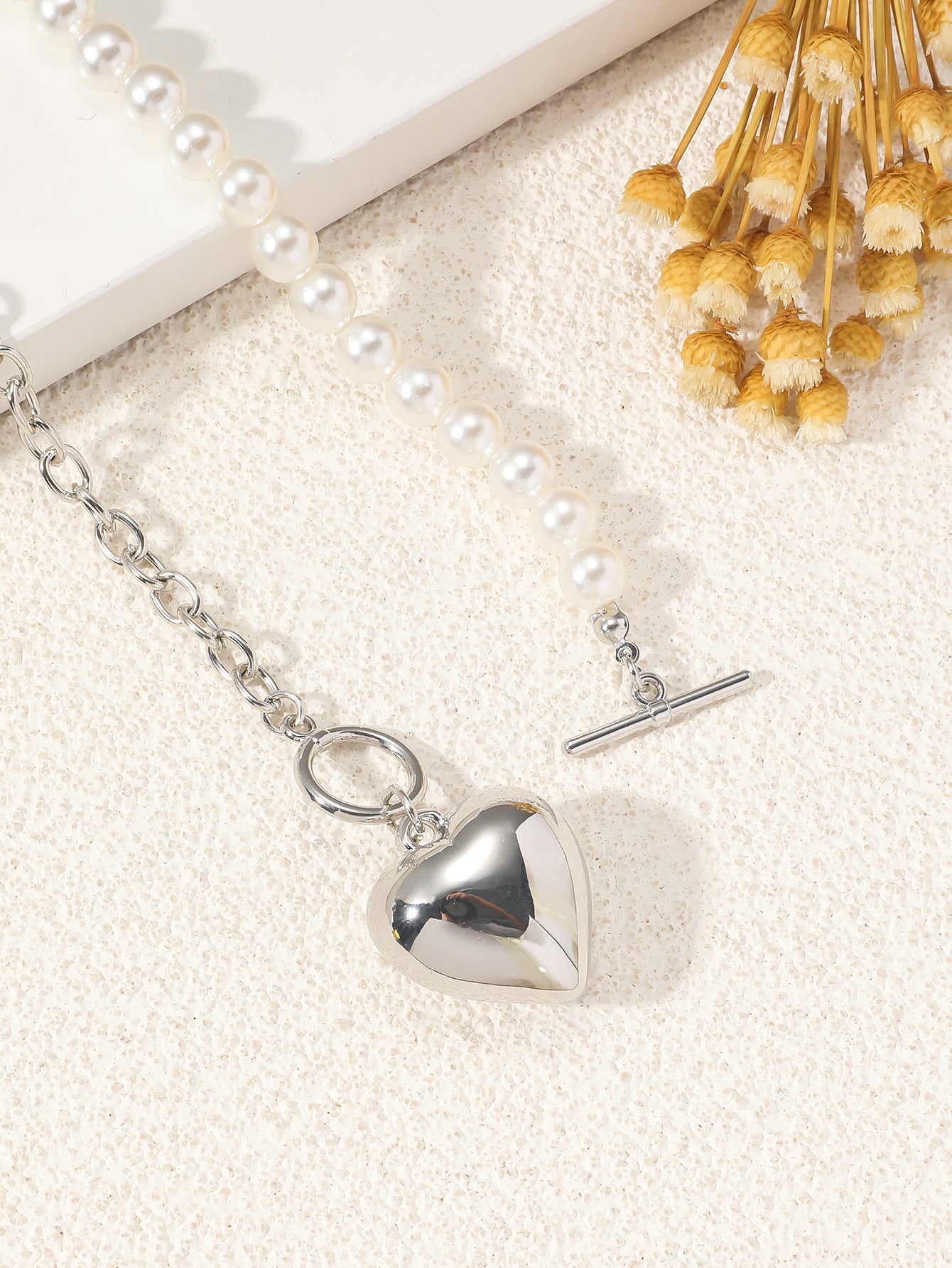 💖 Necklace + Pearl Heart Pendant Necklace – Elegant Luxe Lock Chain