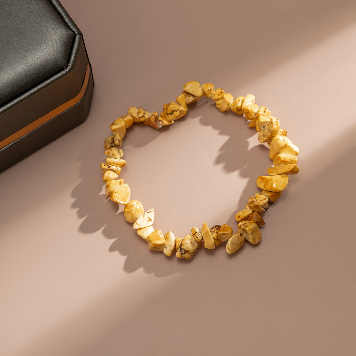 🍀 Bracelet + Cottagecore Beaded Bracelet – Stone & Pearl Elastic Style