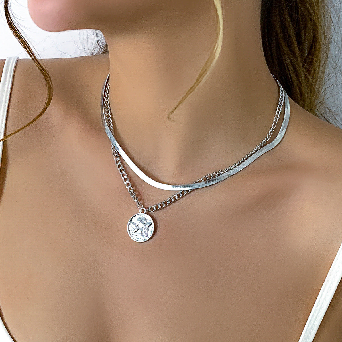 🧵 Necklace + Double-Layer Knotted Punk Chain Necklace – Street Metal Style