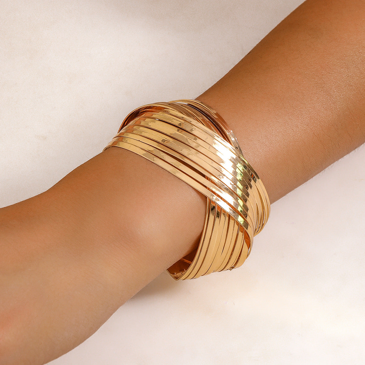 🖤 Bracelet + Adjustable Wide Punk Metal Cuff – Streetwear Charm