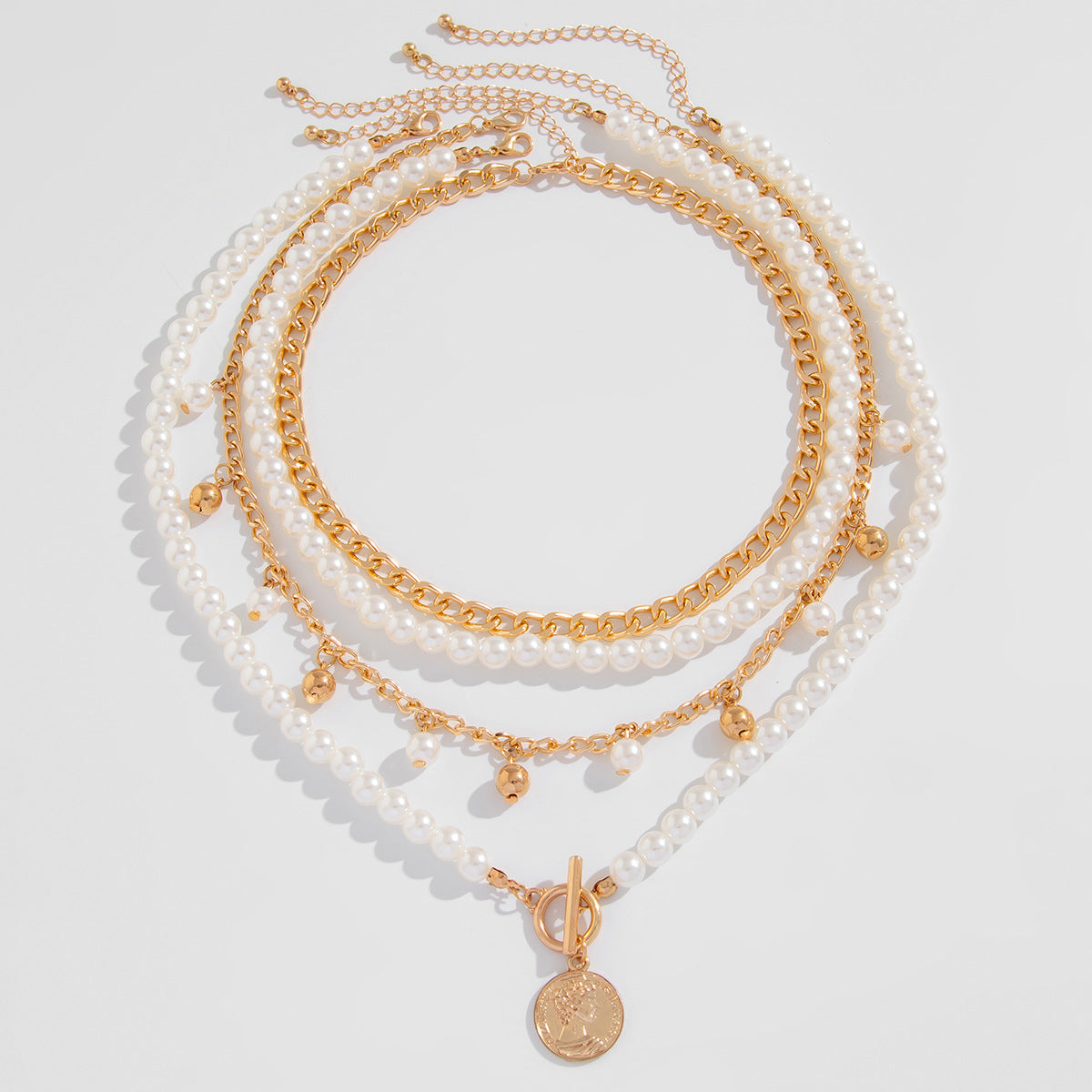 ⚪ Necklace + Elegant Pearl Beaded Necklace – Aluminum Chain Multi-Layer Look