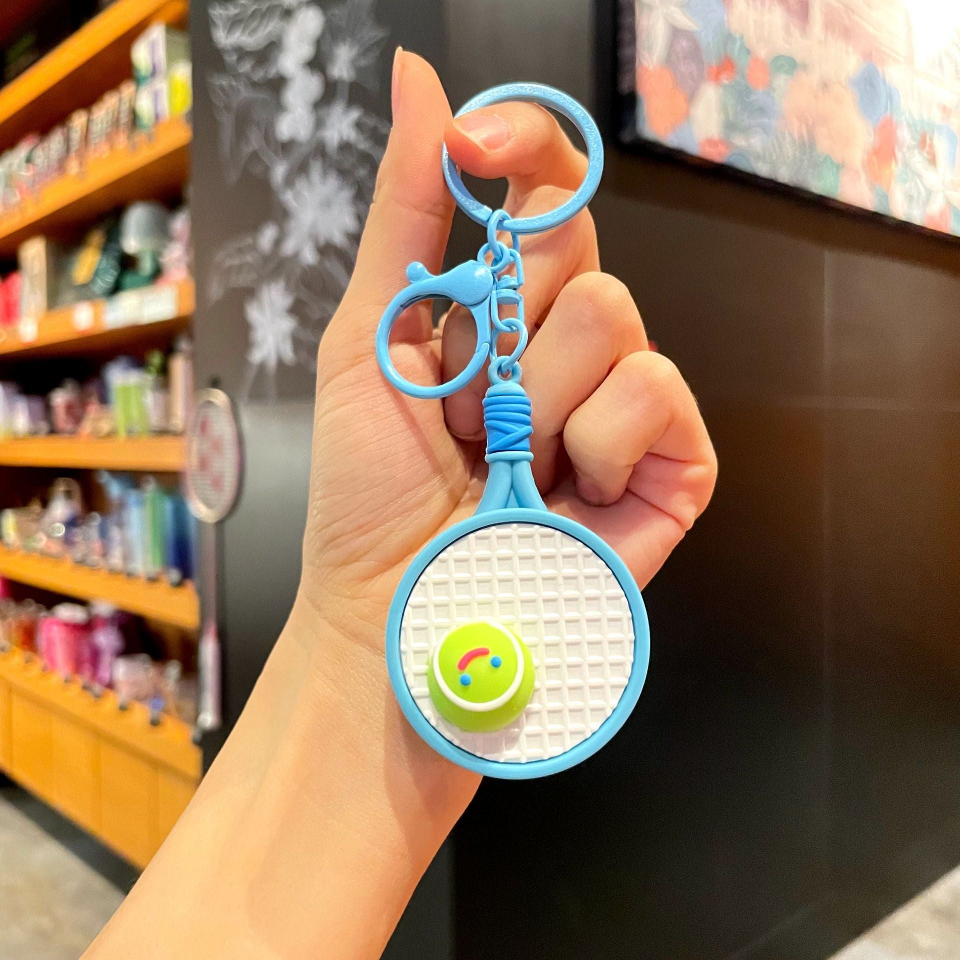 🎾 Mini Tennis Racket Keychain