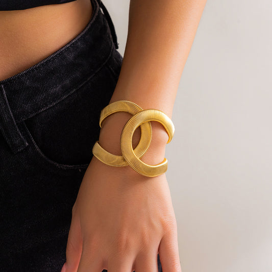 🖤 Bracelet + Adjustable Wide Punk Metal Cuff – Streetwear Charm