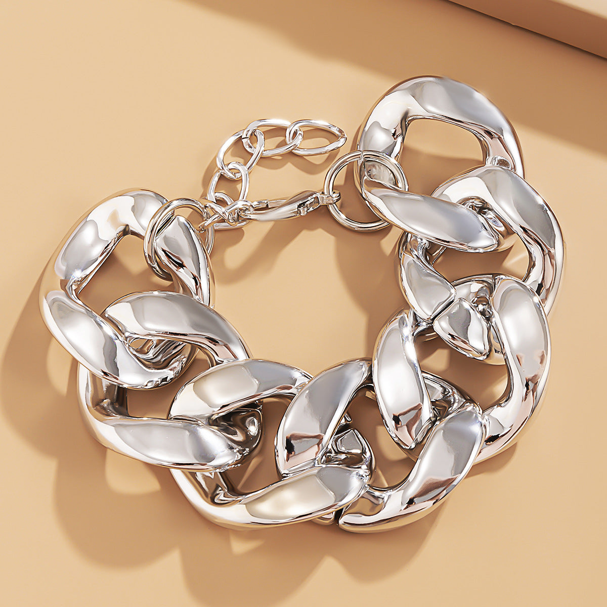 🔩 Bracelet + Chunky Punk Twist Chain Bracelet – Geometric Bold Design