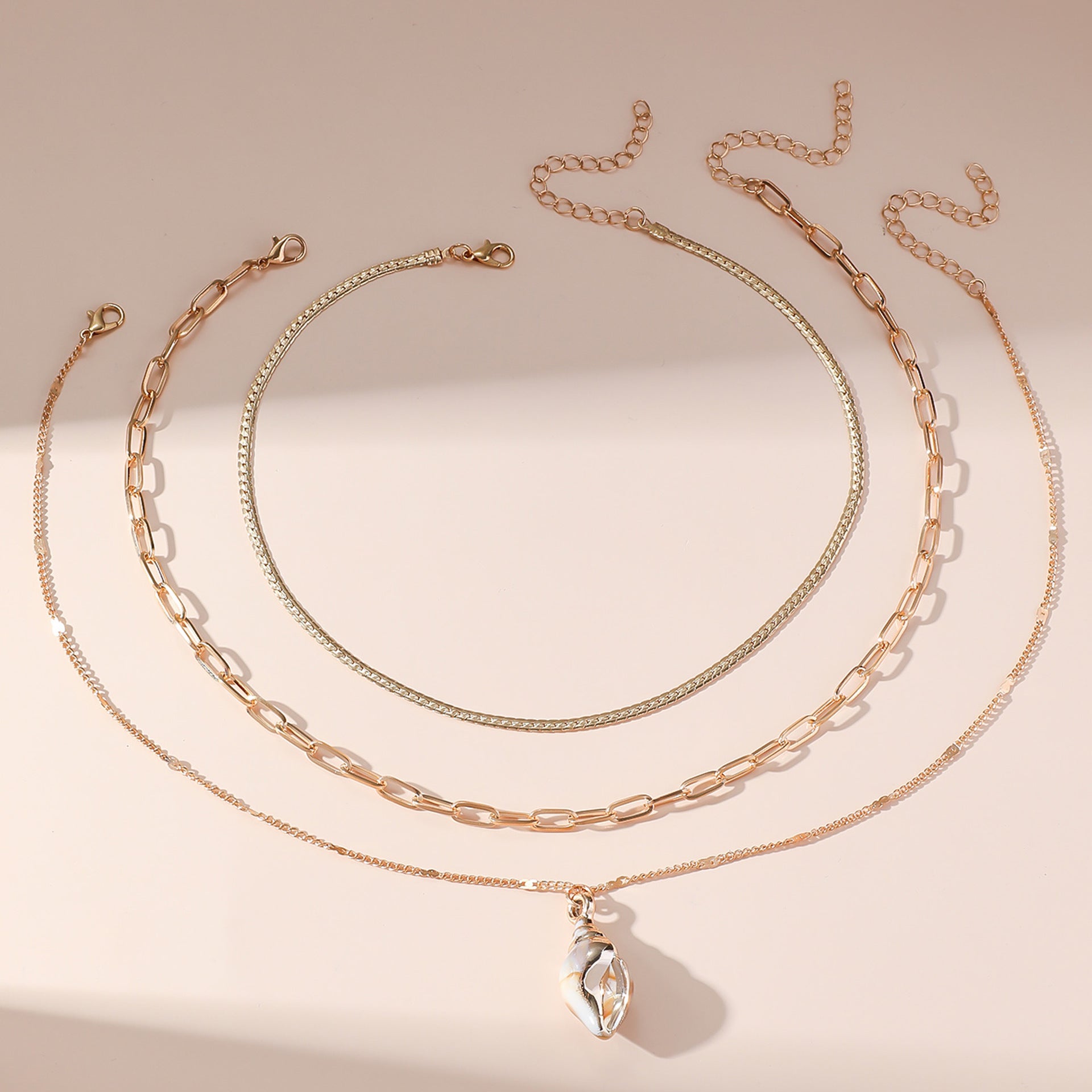 🐚 Necklace + Conch Pendant Necklace – Boho Ocean Style