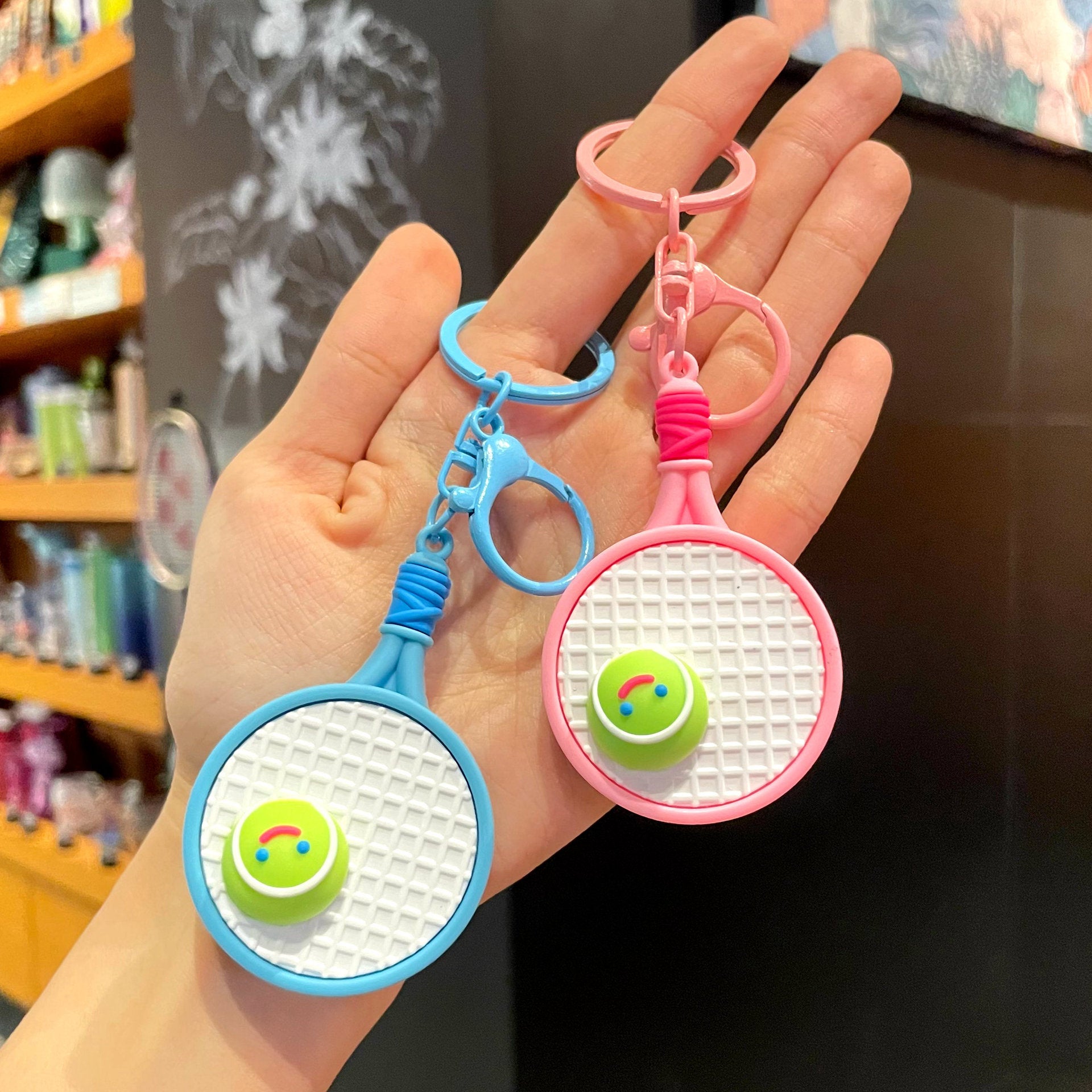🎾 Mini Tennis Racket Keychain