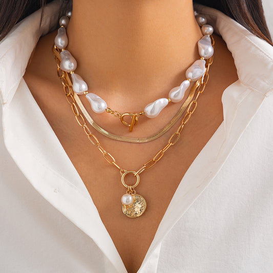 🧿 Necklace + Baroque Pearl With Round Metal Disc Pendant