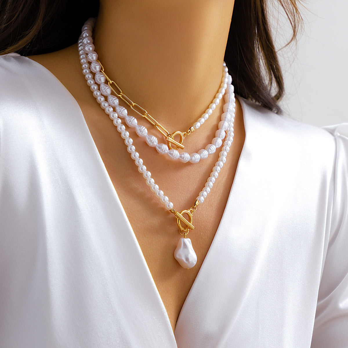🌕 Necklace + Baroque Pearl & Round Bead Chain – Creative Statement Layer