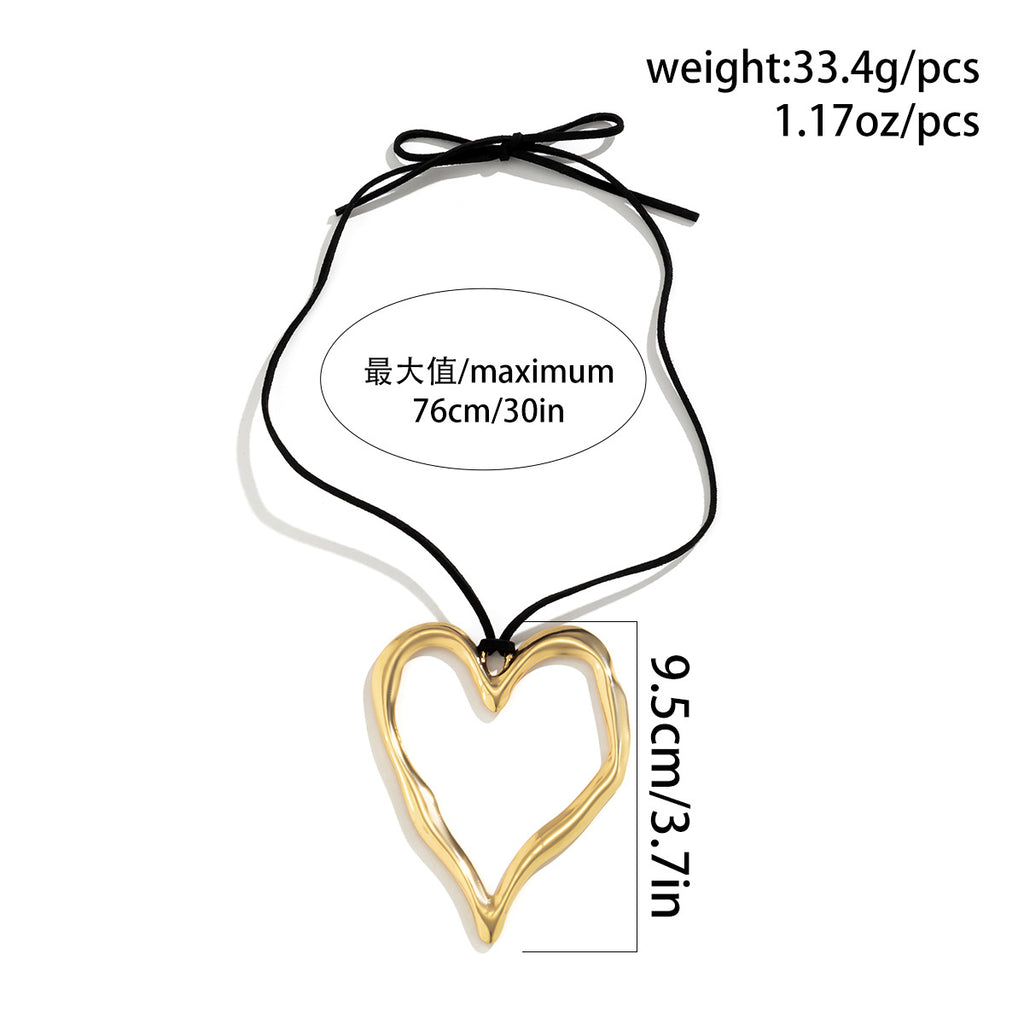 💘 Necklace + Hollow Heart Pendant – Irregular Alloy Chain Necklace