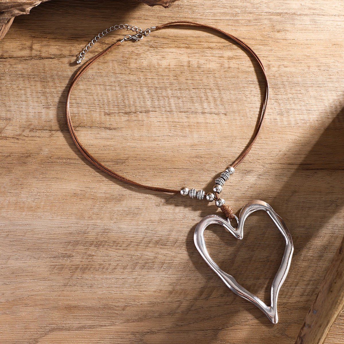 💘 Choker + Velvet Ribbon Oversized Heart Choker – Sweet & Bold Fusion