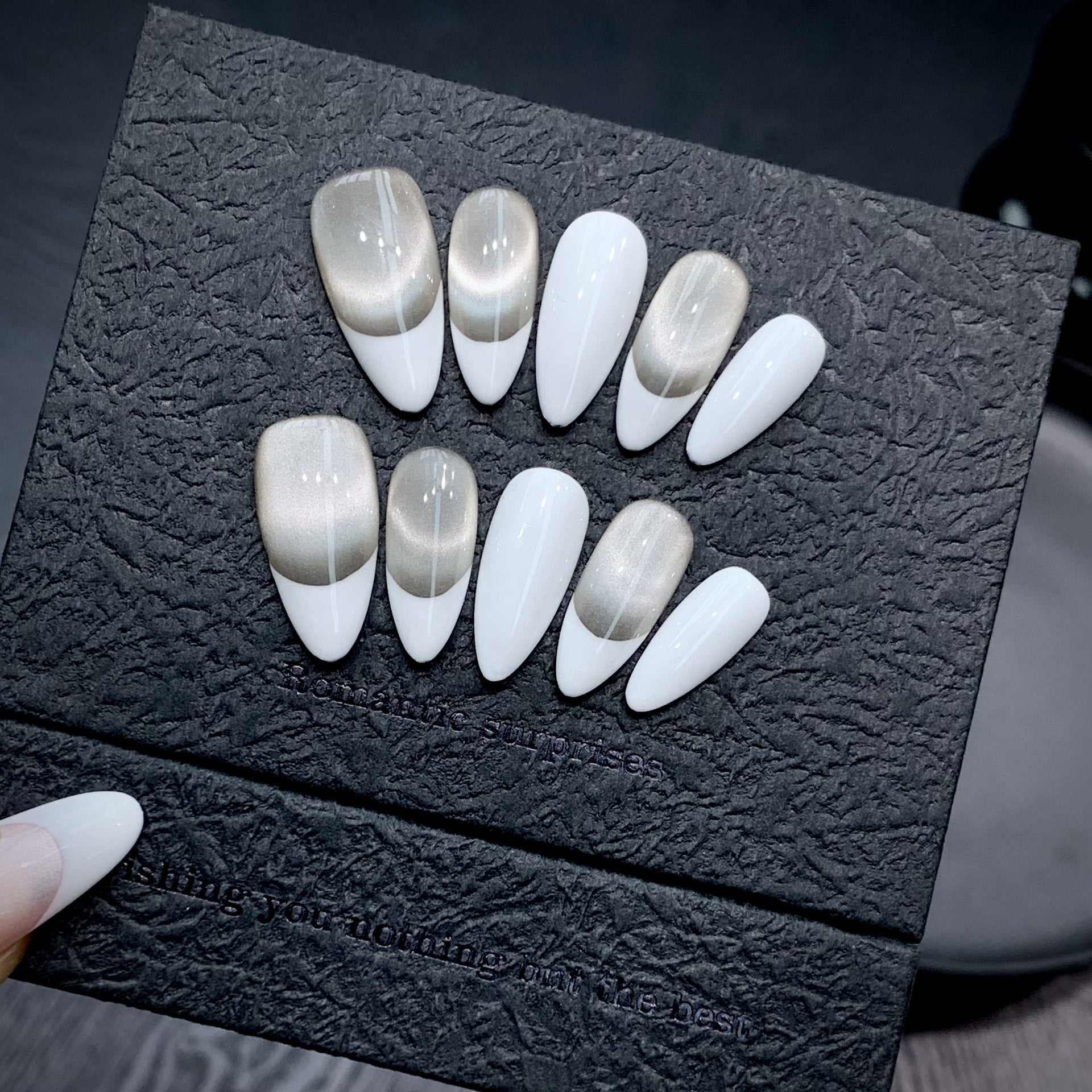 Minimalist French White