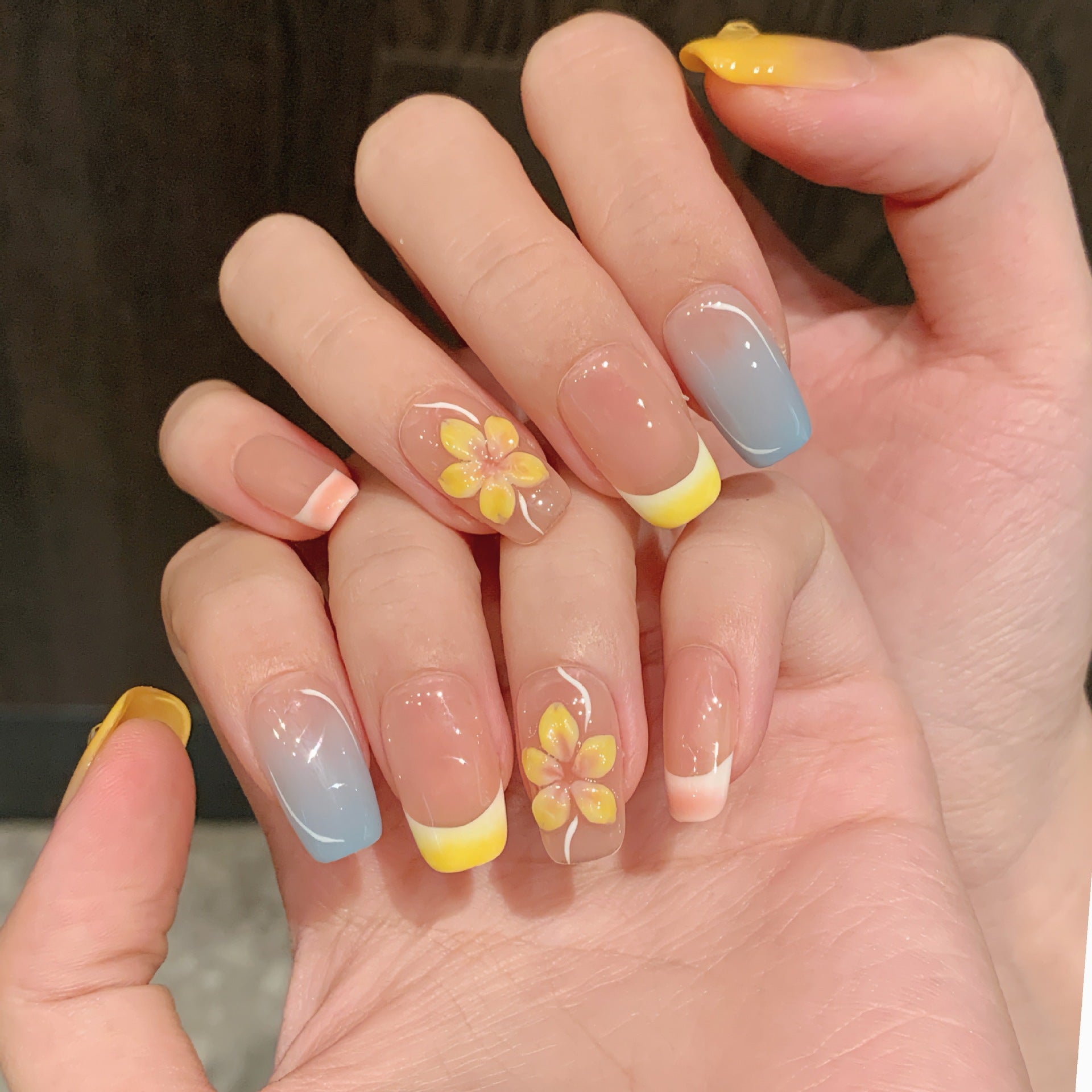 Summer Macaron Floral Pop