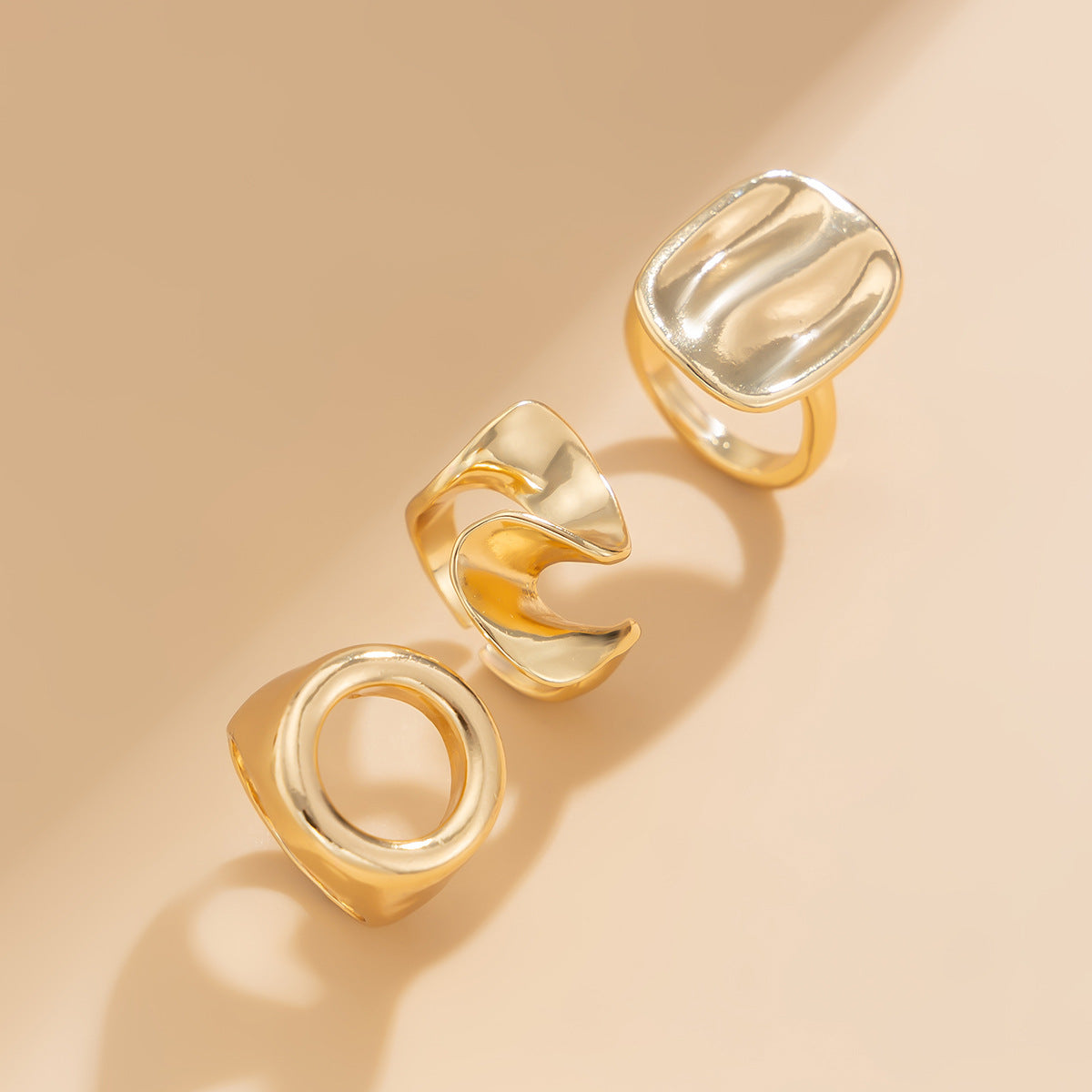 🧊 Ring Set + Irregular Hollow Geometric Ring Pack – Creative Alloy Look
