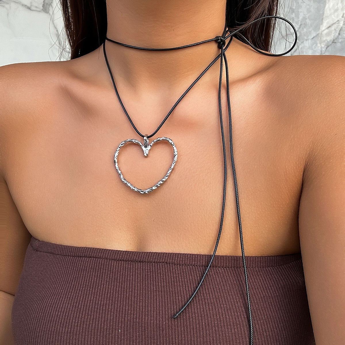 💘 Choker + Velvet Ribbon Oversized Heart Choker – Sweet & Bold Fusion