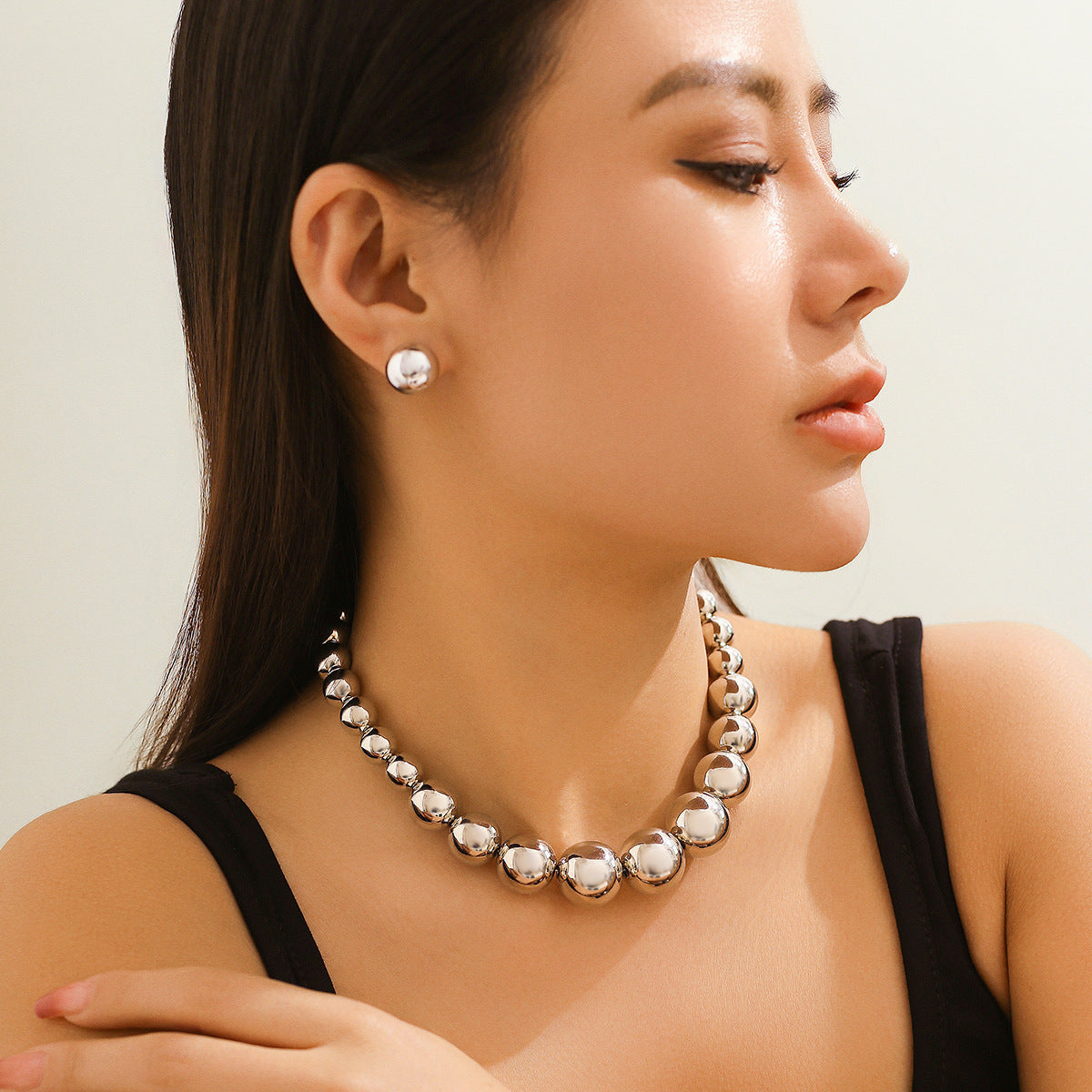 ⚪ Choker + Statement Giant Bead Short Necklace – Faux Pearl Punk Vibe