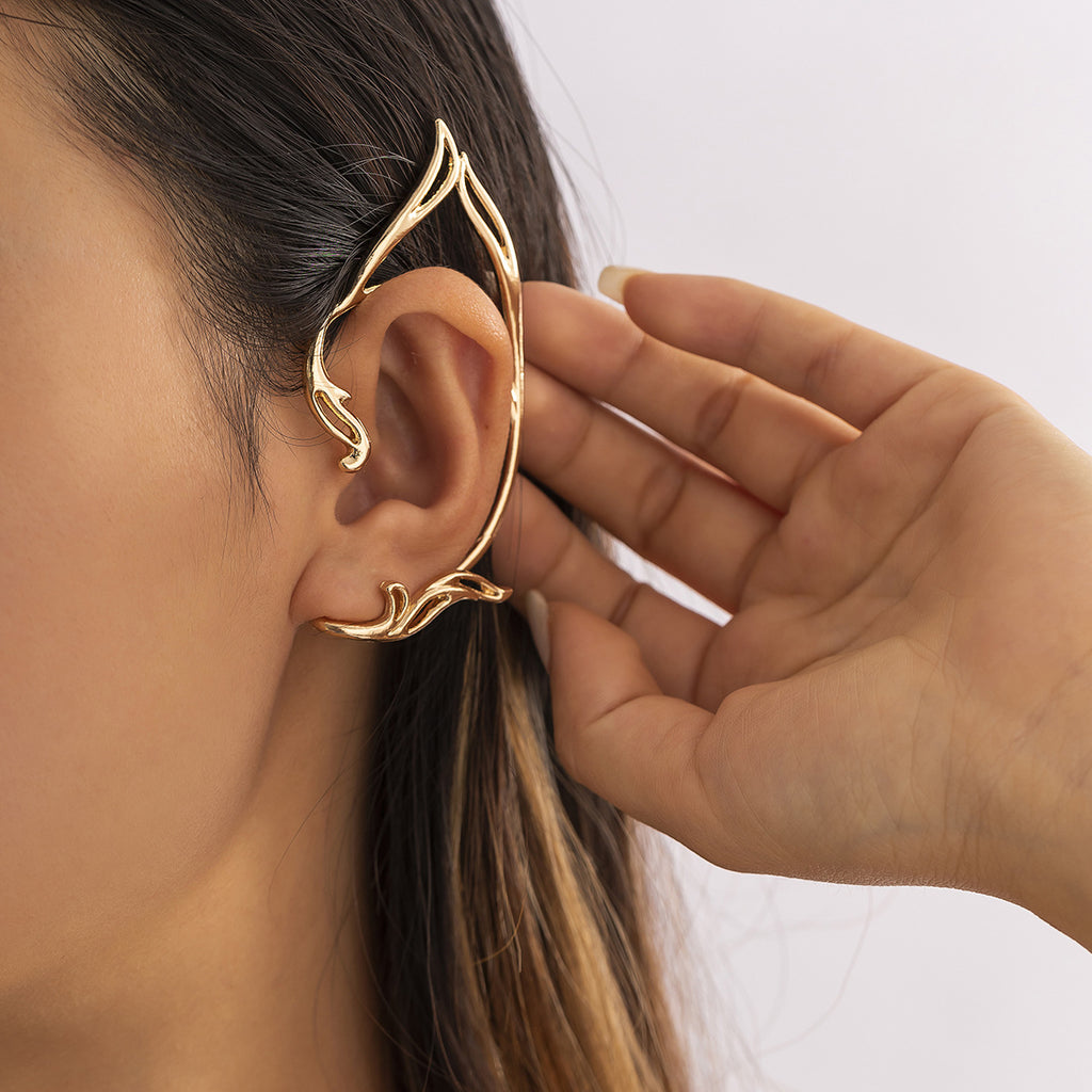 🐱 Earrings + Hollow Cat Ear Elf Ear Clip – No Piercing