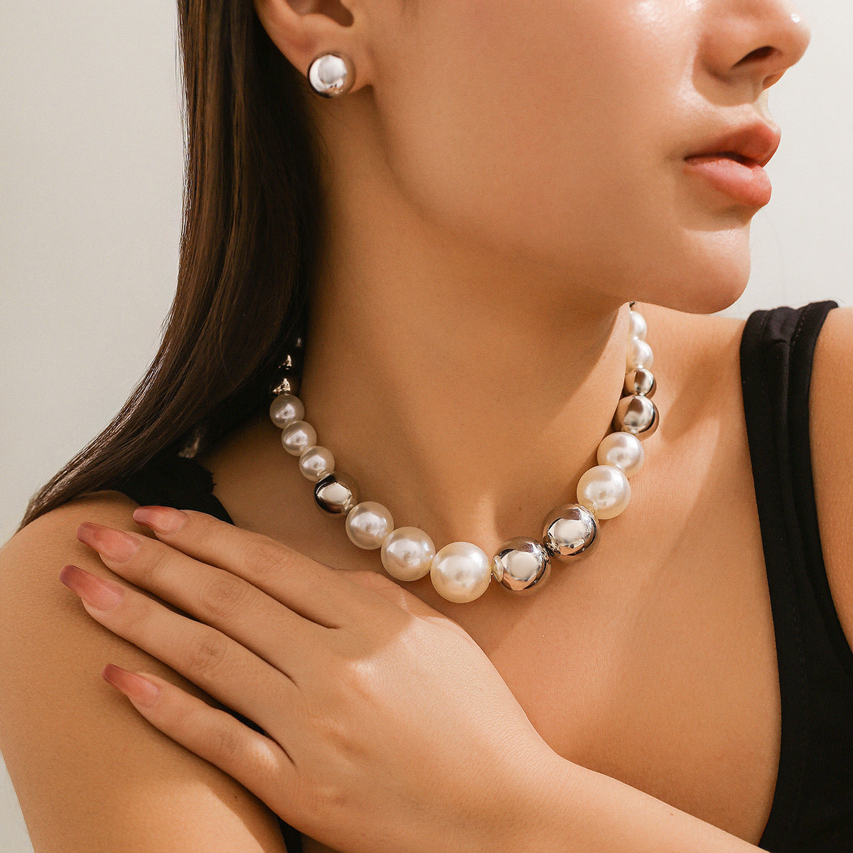 ⚪ Choker + Statement Giant Bead Short Necklace – Faux Pearl Punk Vibe