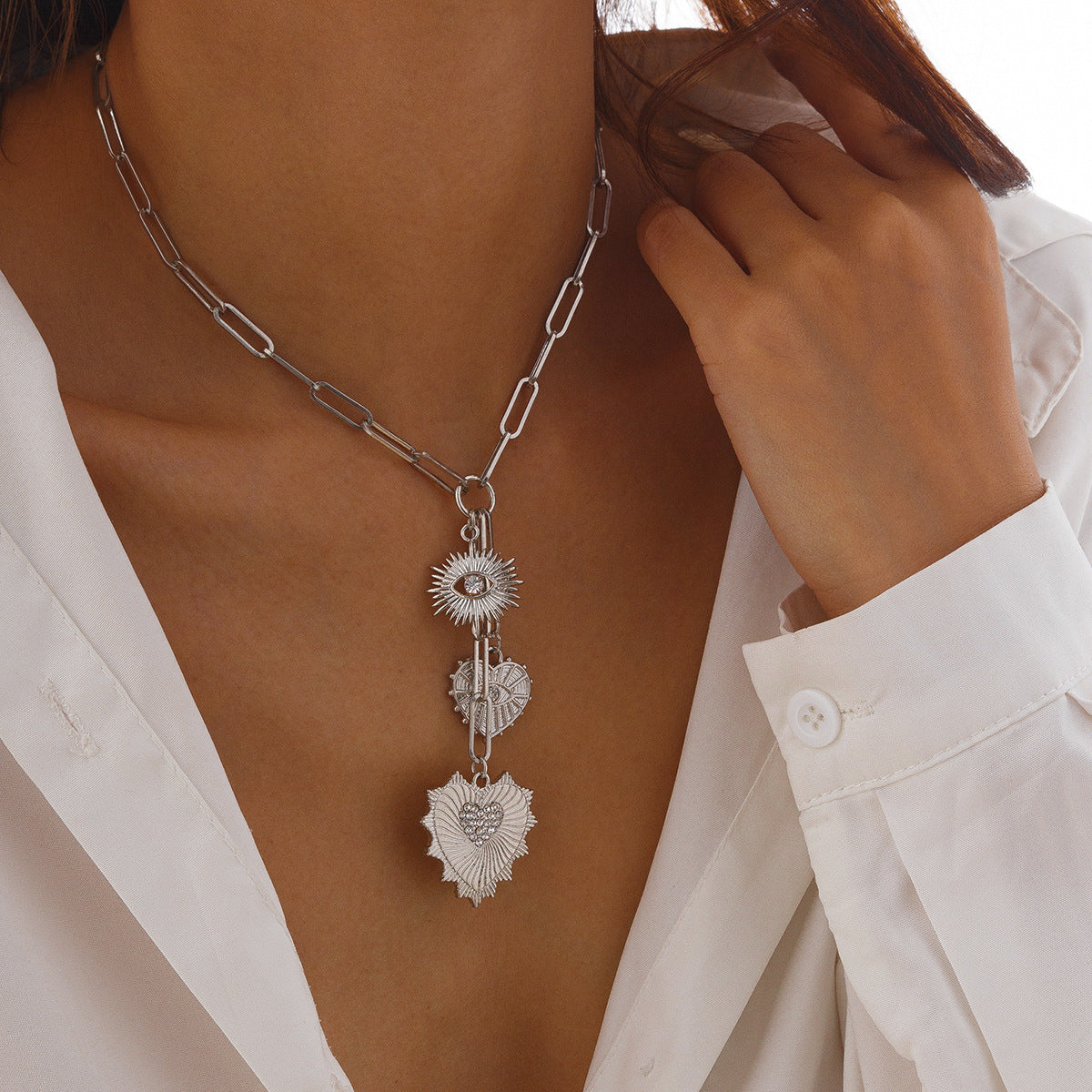 🌞 Necklace + Sun Pendant With Zircon – Minimalist Heart Design