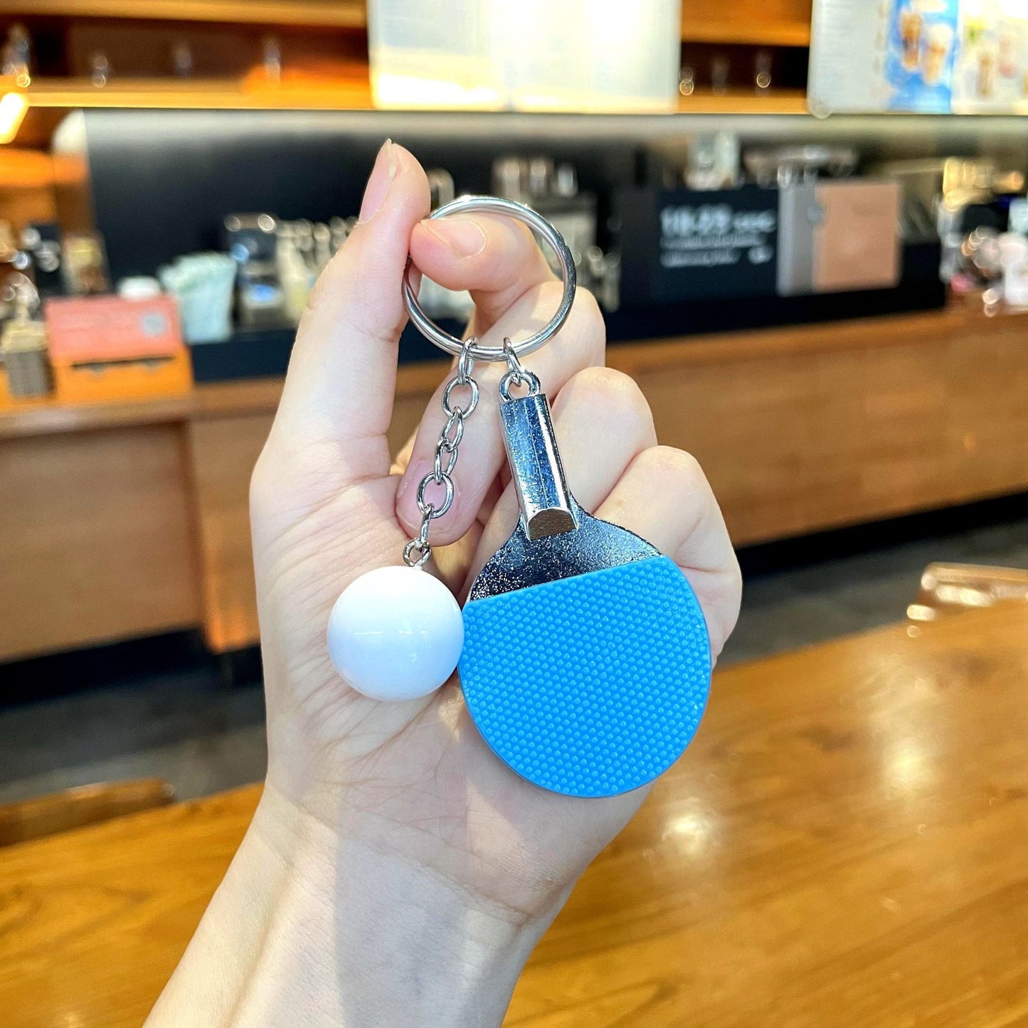 🏓 Mini Table Tennis Racket Keychain — Sporty Charm for Bags & Gifts