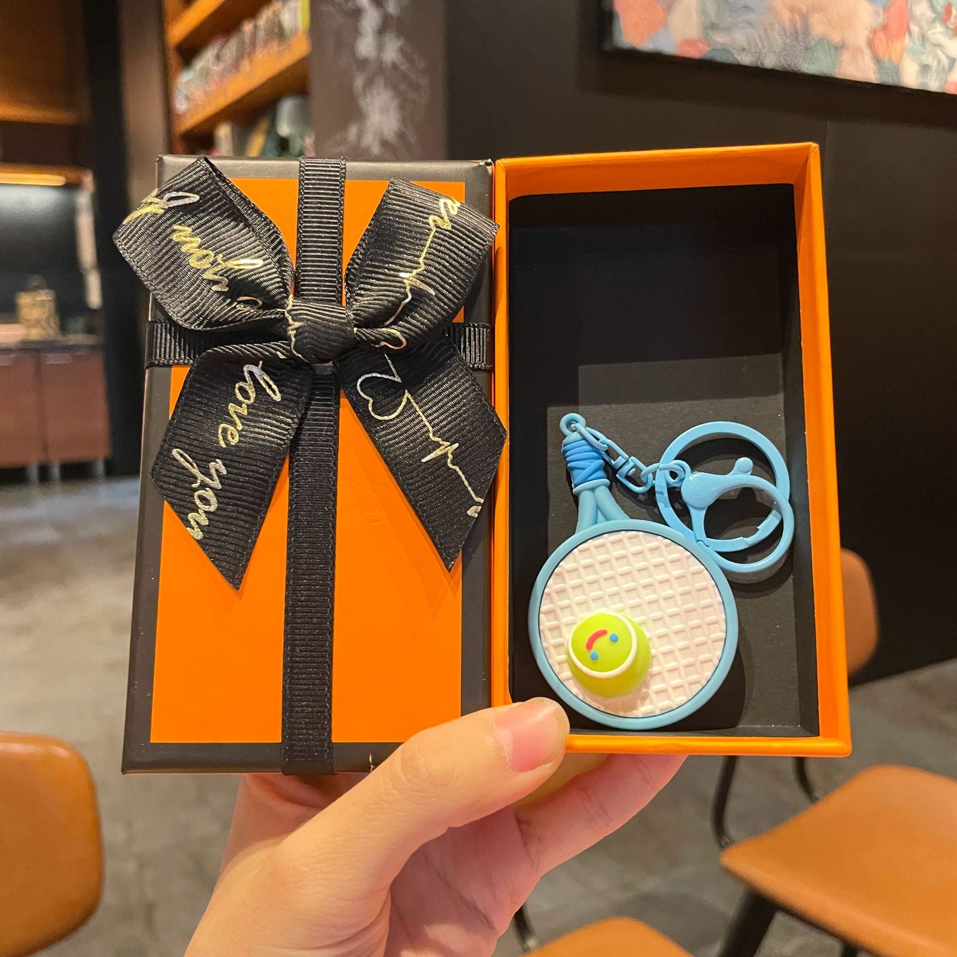 🎾 Mini Tennis Racket Keychain