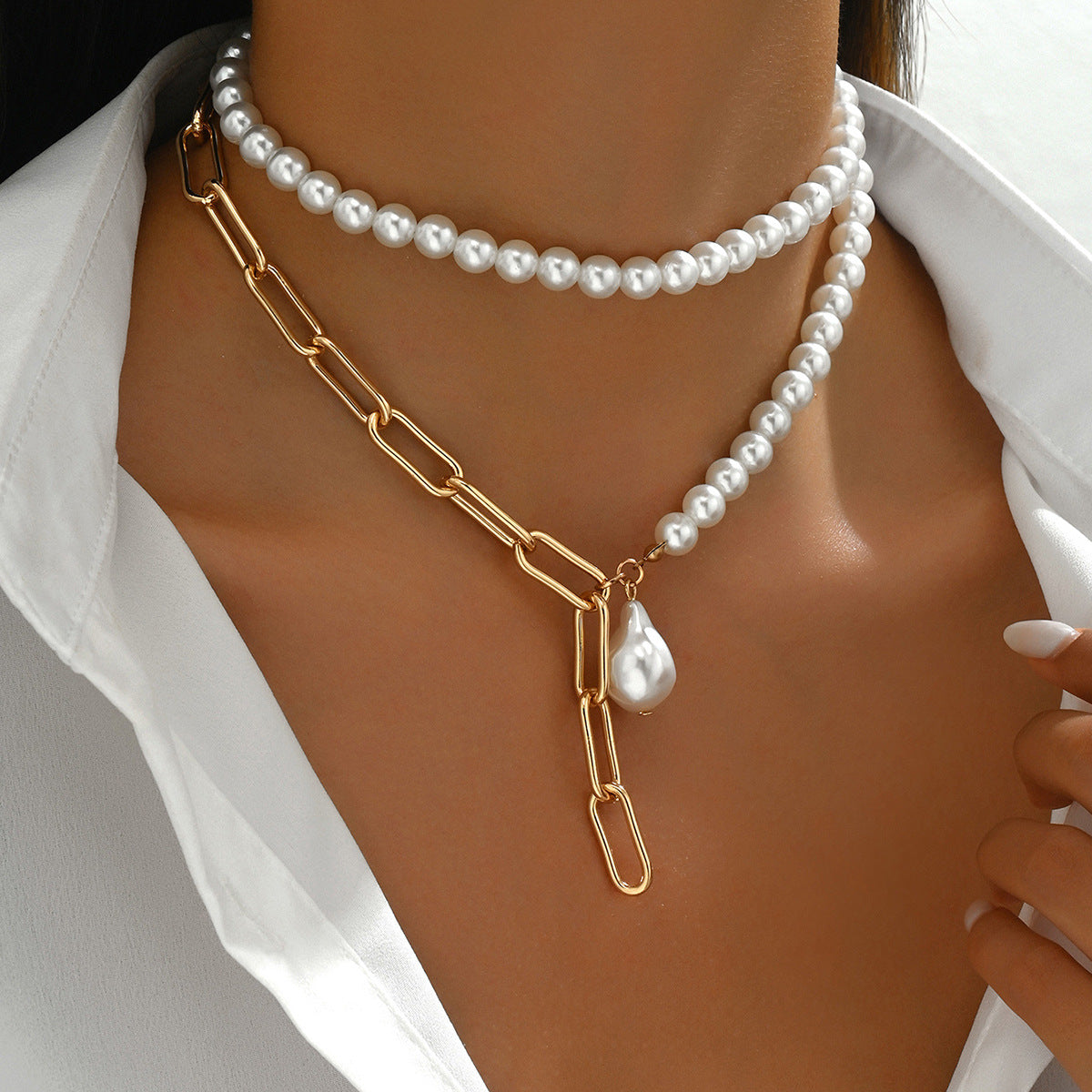 🧵 Necklace + Layered Baroque Pearl Beaded Pendant – French Romantic Style