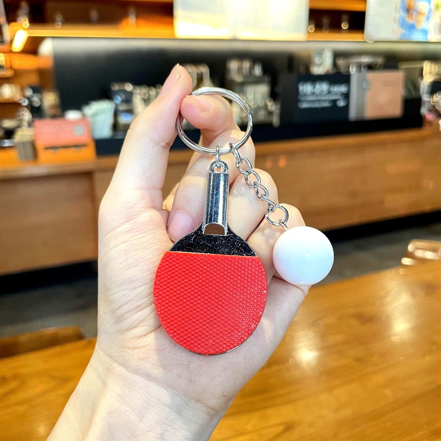 🏓 Mini Table Tennis Racket Keychain — Sporty Charm for Bags & Gifts